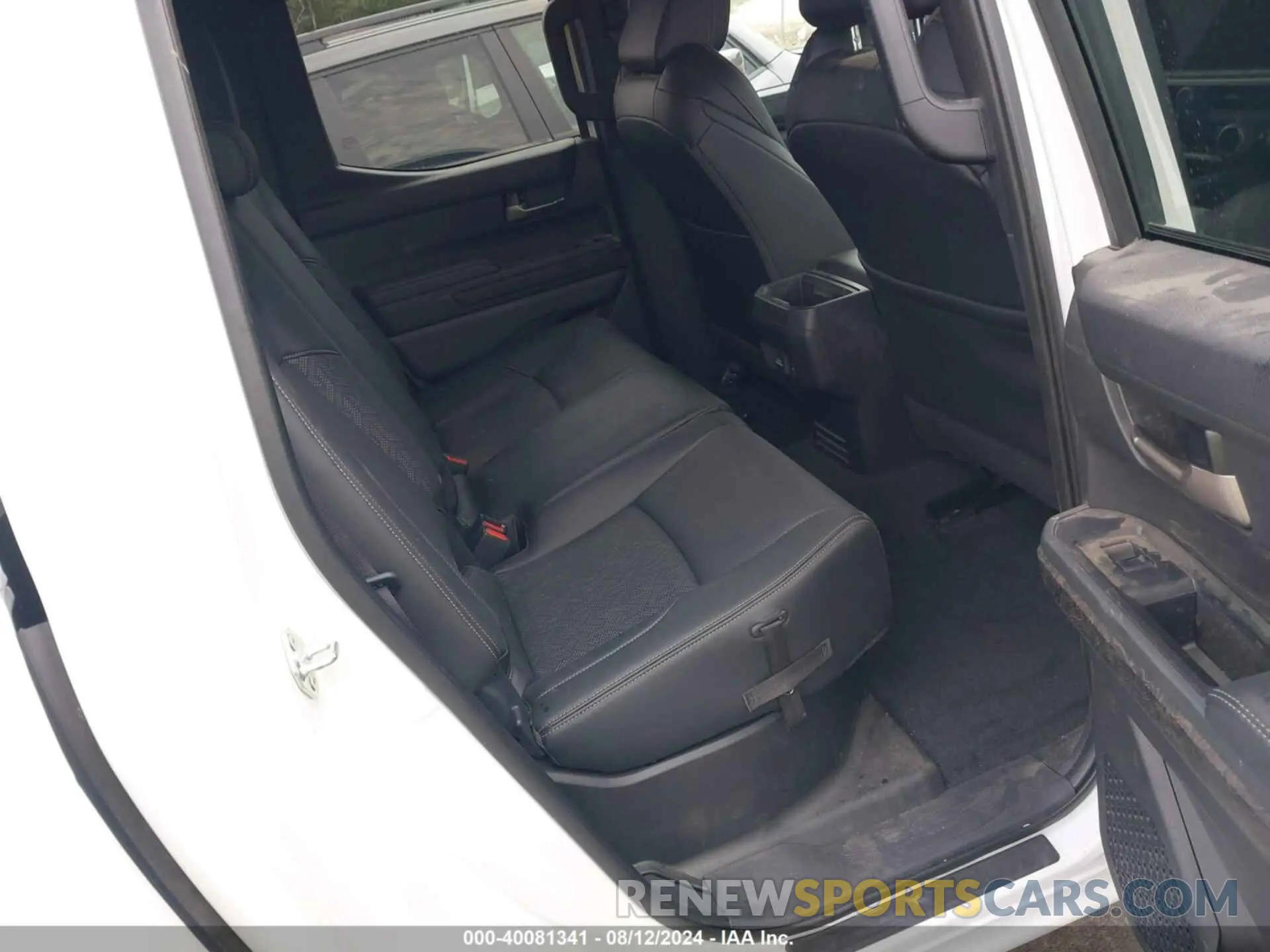 8 fotografías del automóvil dañado 3TYLB5JN7RT009940 TOYOTA TACOMA 2024