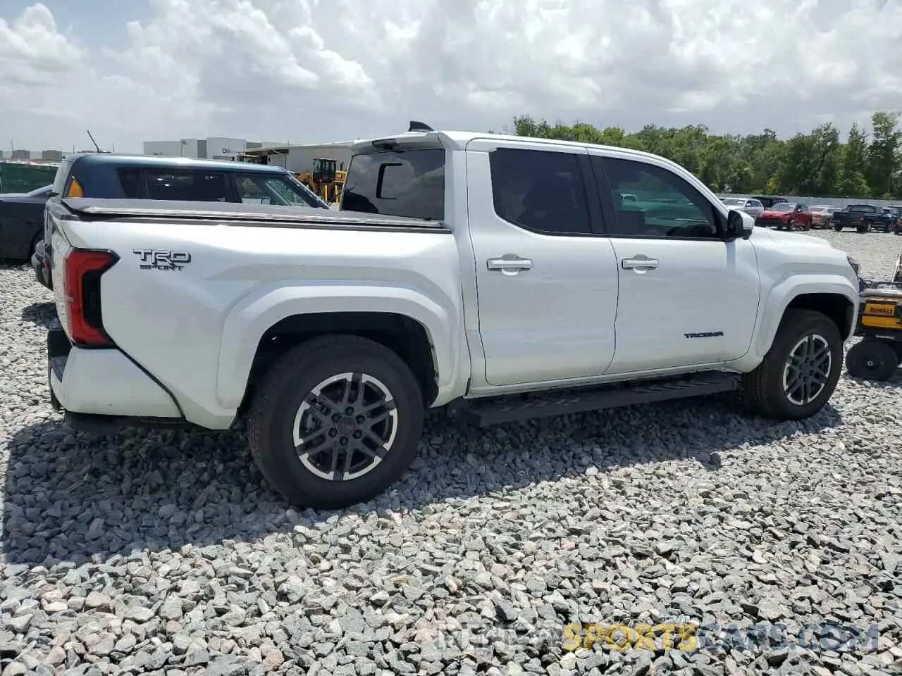 3 fotografías del automóvil dañado 3TYLB5JN7RT026530 TOYOTA TACOMA 2024