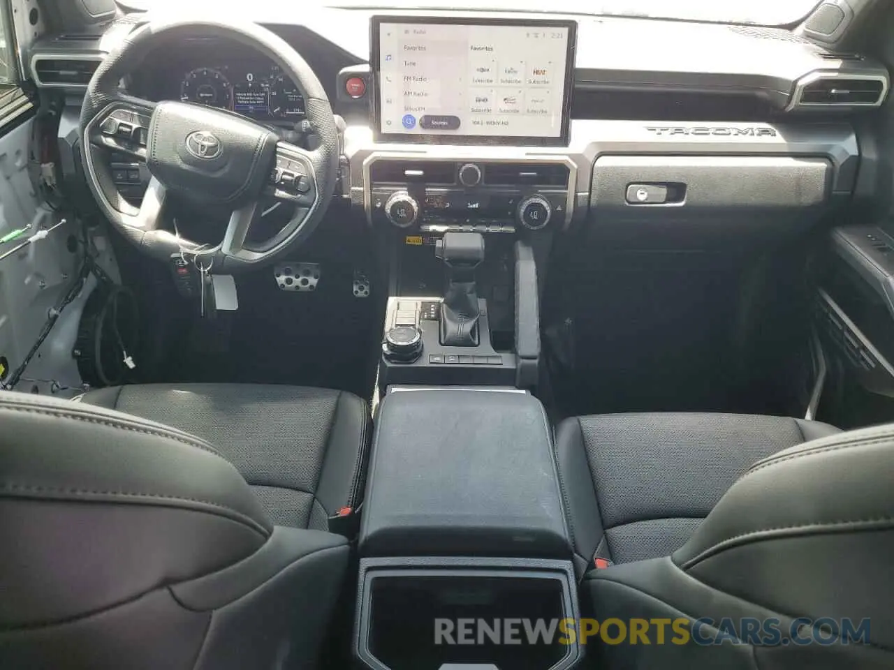 8 fotografías del automóvil dañado 3TYLB5JN7RT026530 TOYOTA TACOMA 2024