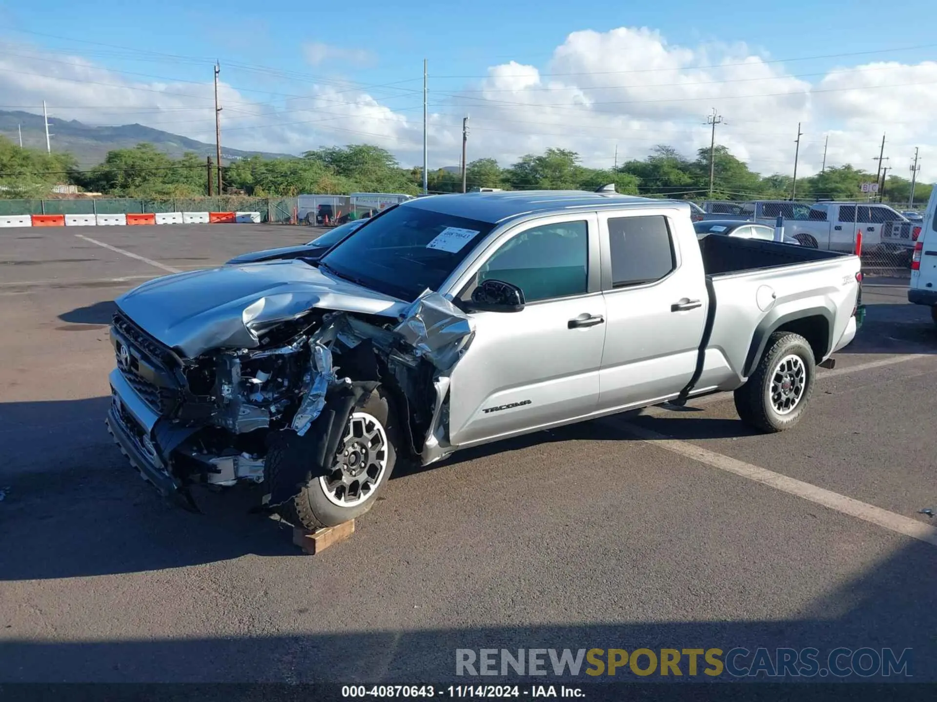 2 fotografías del automóvil dañado 3TYLB5JN9RT033768 TOYOTA TACOMA 2024