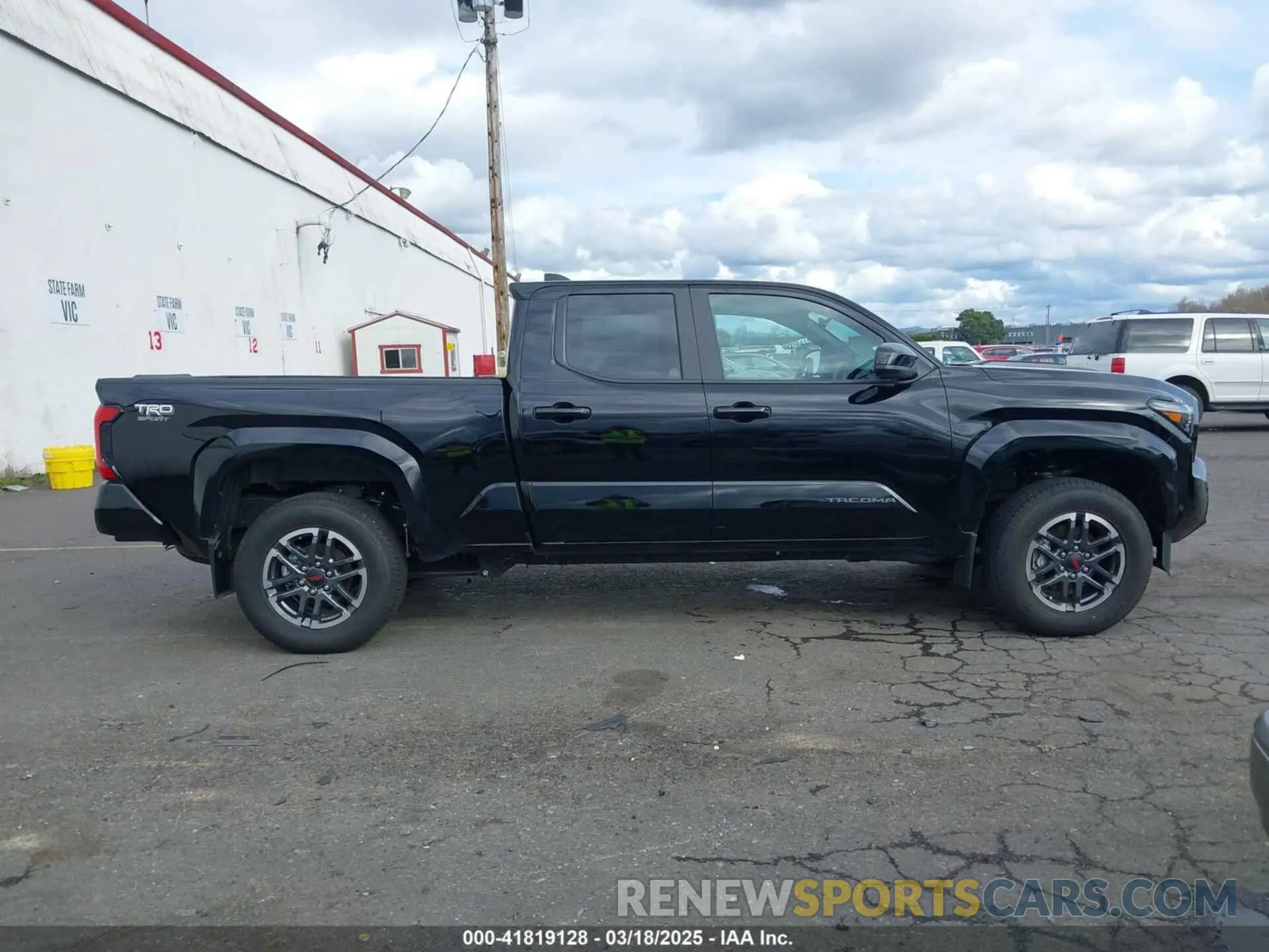 13 fotografías del automóvil dañado 3TYLB5JNXRT055214 TOYOTA TACOMA 2024