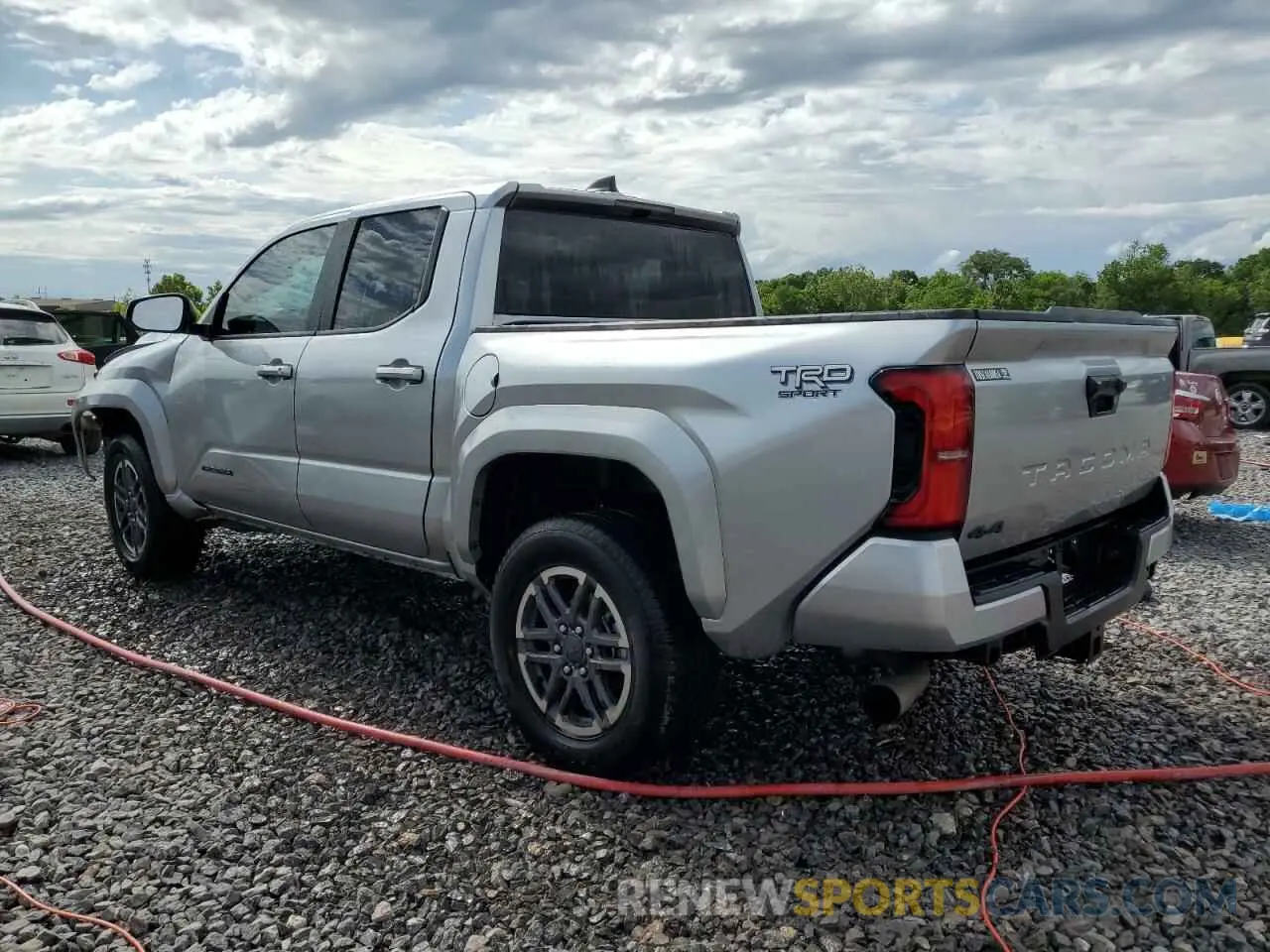 2 fotografías del automóvil dañado 3TYLB5JNXRT055228 TOYOTA TACOMA 2024