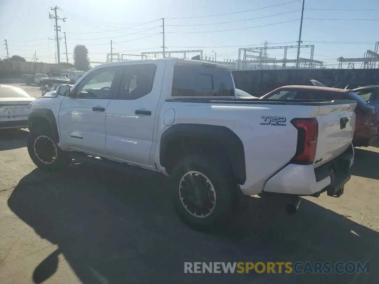 2 fotografías del automóvil dañado 3TYLC5LN3RT001988 TOYOTA TACOMA 2024