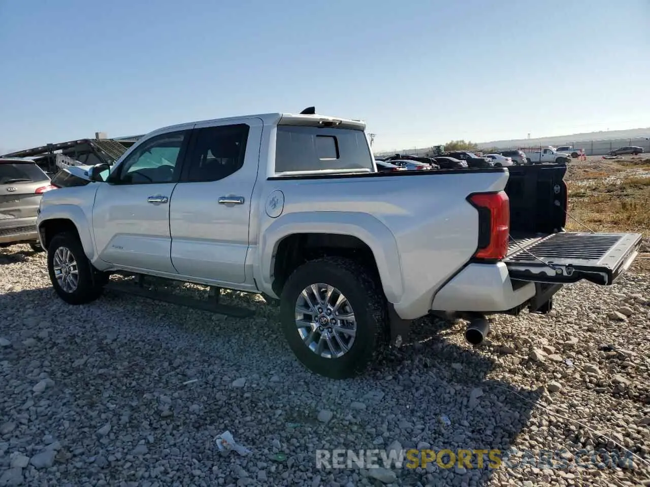 2 fotografías del automóvil dañado 3TYLC5LN5RT001748 TOYOTA TACOMA 2024