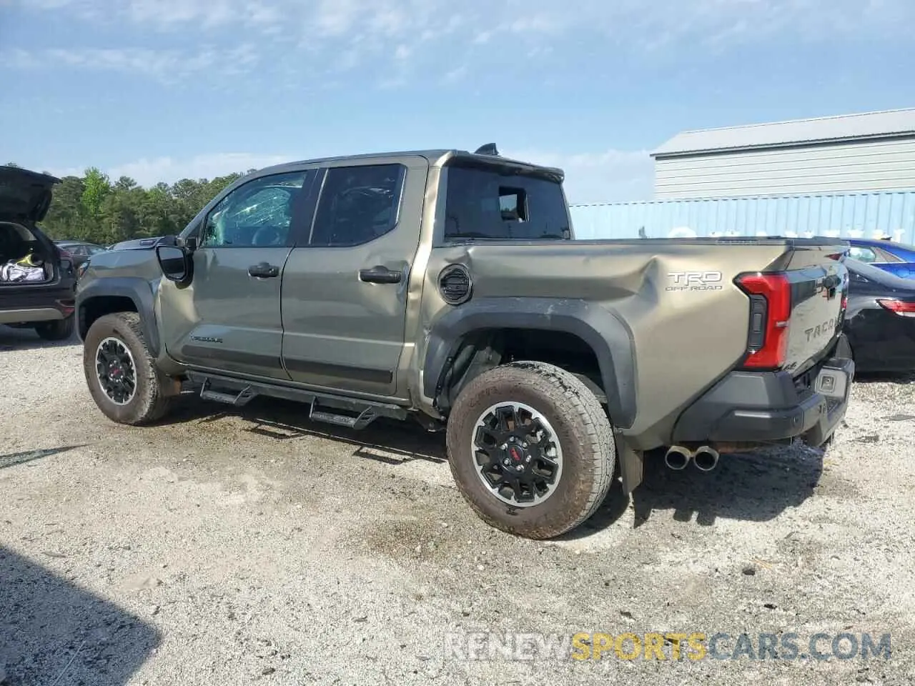 2 fotografías del automóvil dañado 3TYLC5LN9RT010033 TOYOTA TACOMA 2024