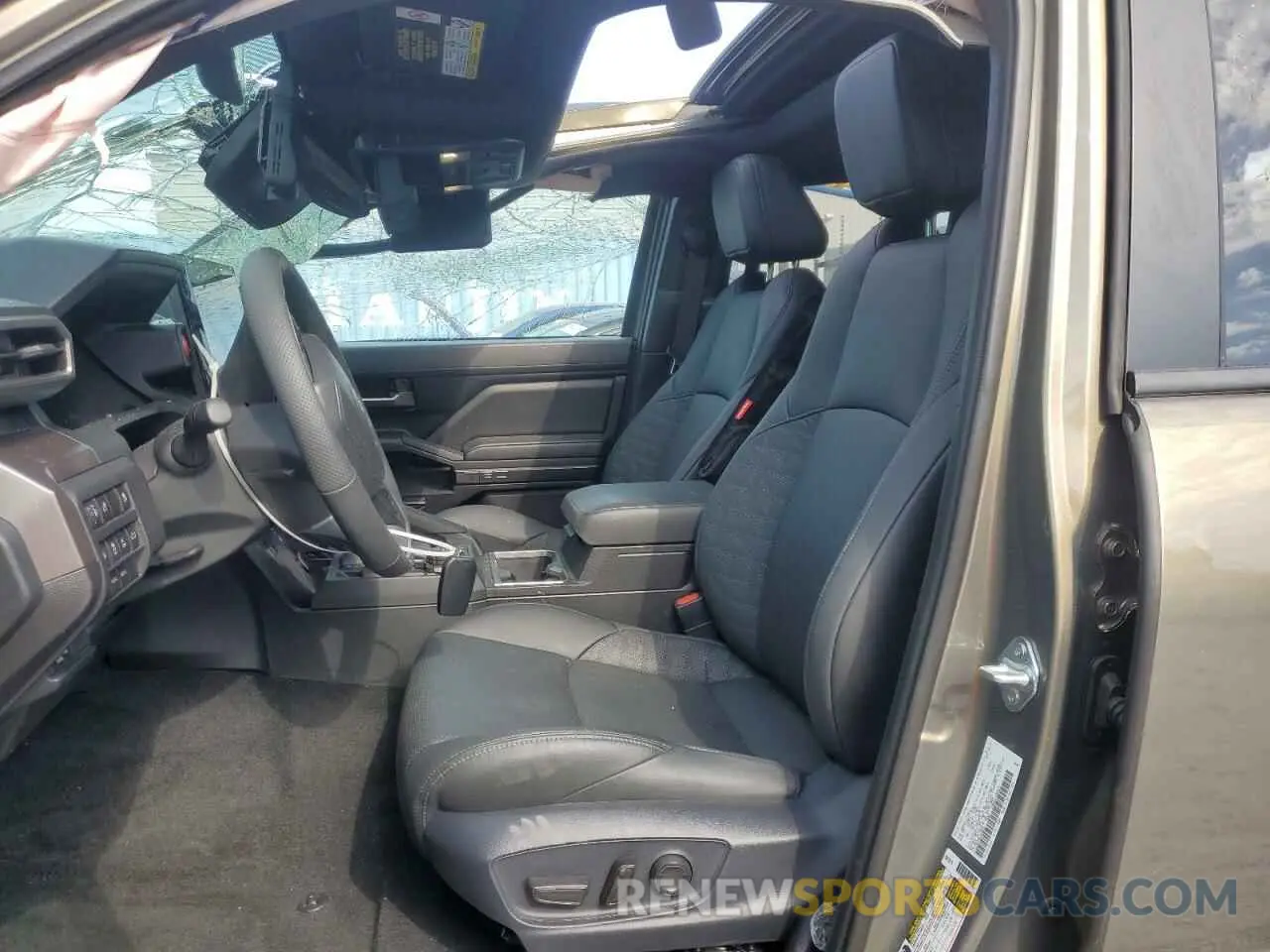 7 fotografías del automóvil dañado 3TYLC5LN9RT010033 TOYOTA TACOMA 2024