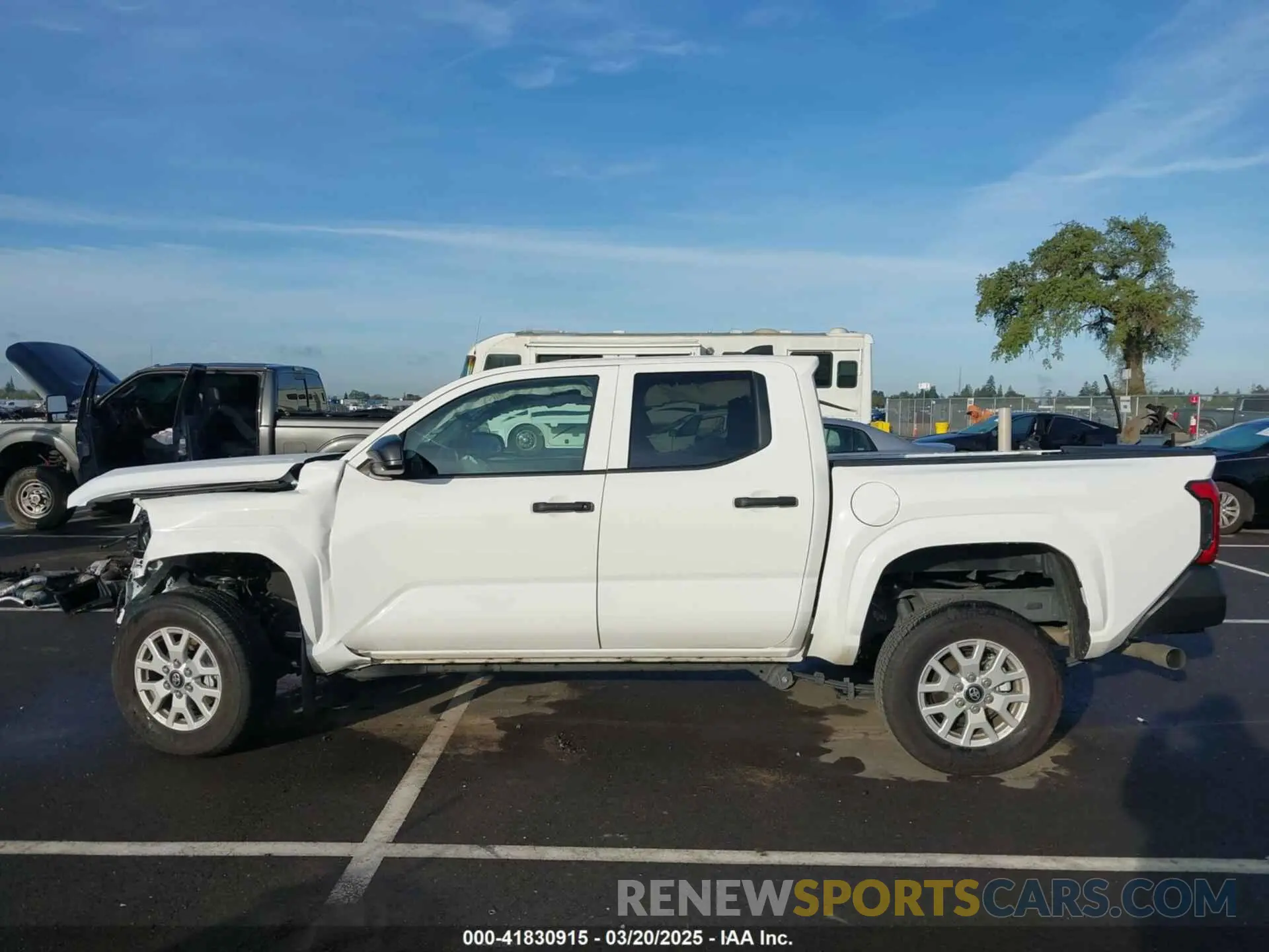 14 fotografías del automóvil dañado 3TYLD5KN0RT004636 TOYOTA TACOMA 2024