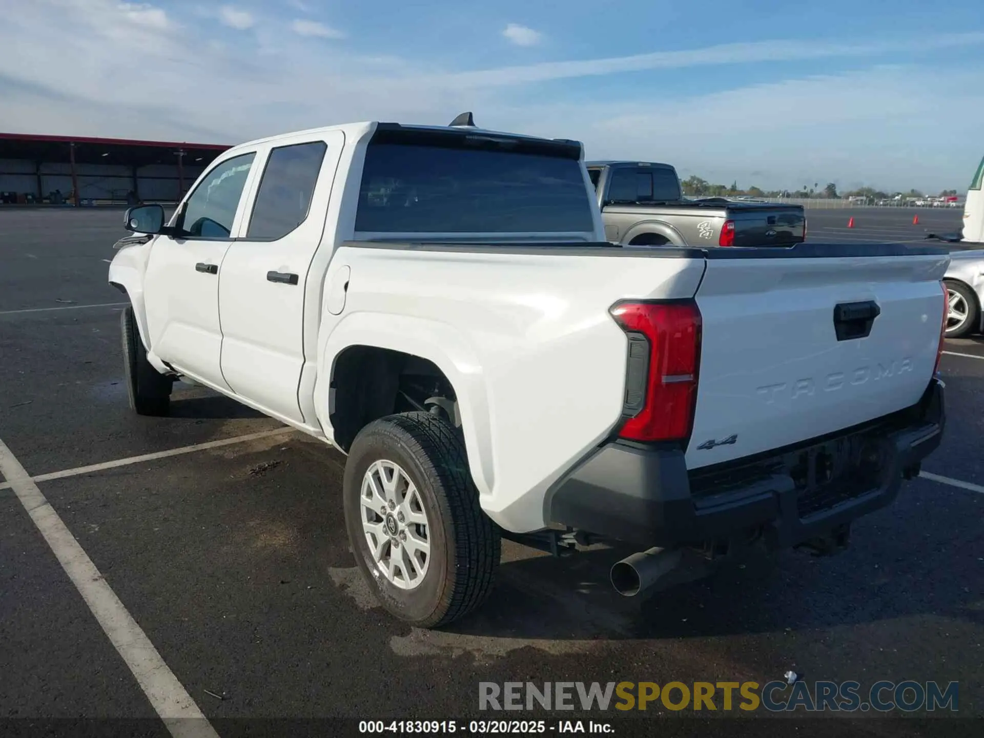 3 fotografías del automóvil dañado 3TYLD5KN0RT004636 TOYOTA TACOMA 2024