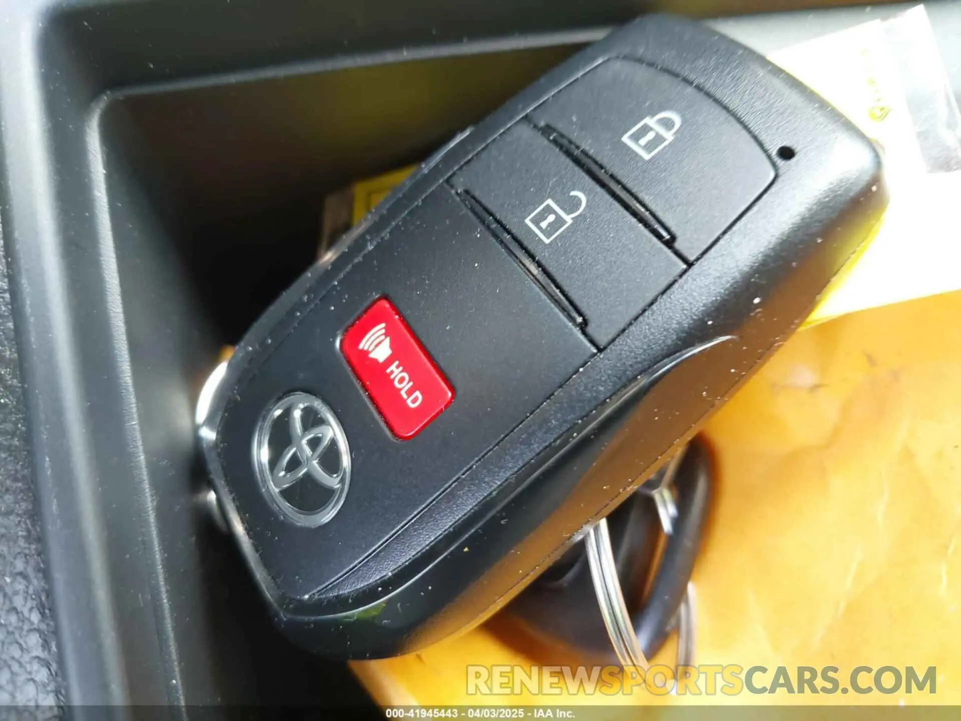 11 fotografías del automóvil dañado 3TYLD5KN1RT009814 TOYOTA TACOMA 2024