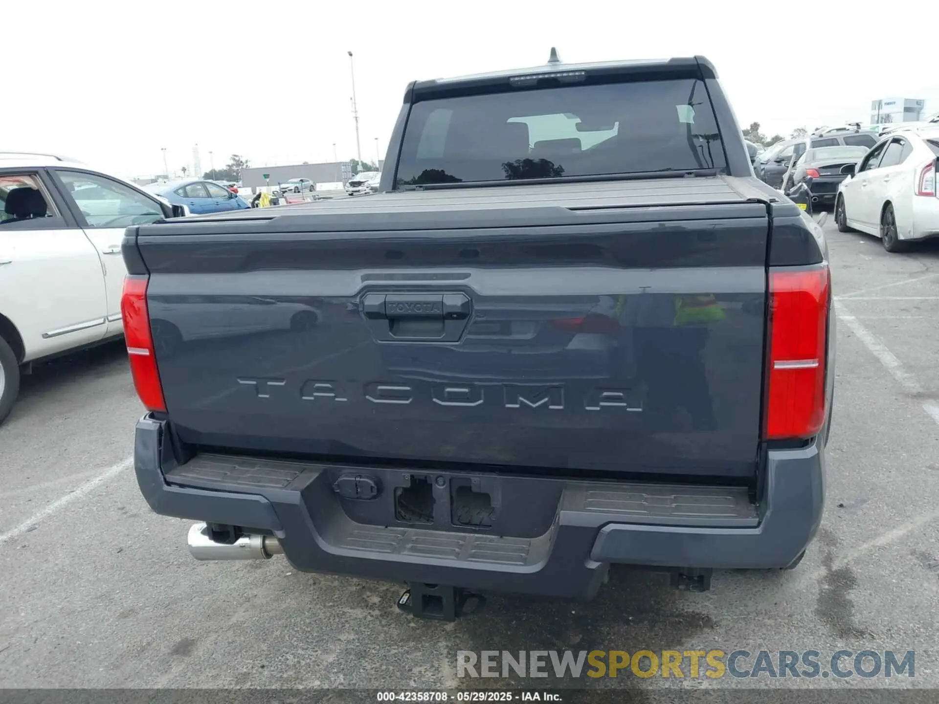 16 fotografías del automóvil dañado 3TMKB5FN7SM031426 TOYOTA TACOMA 2025
