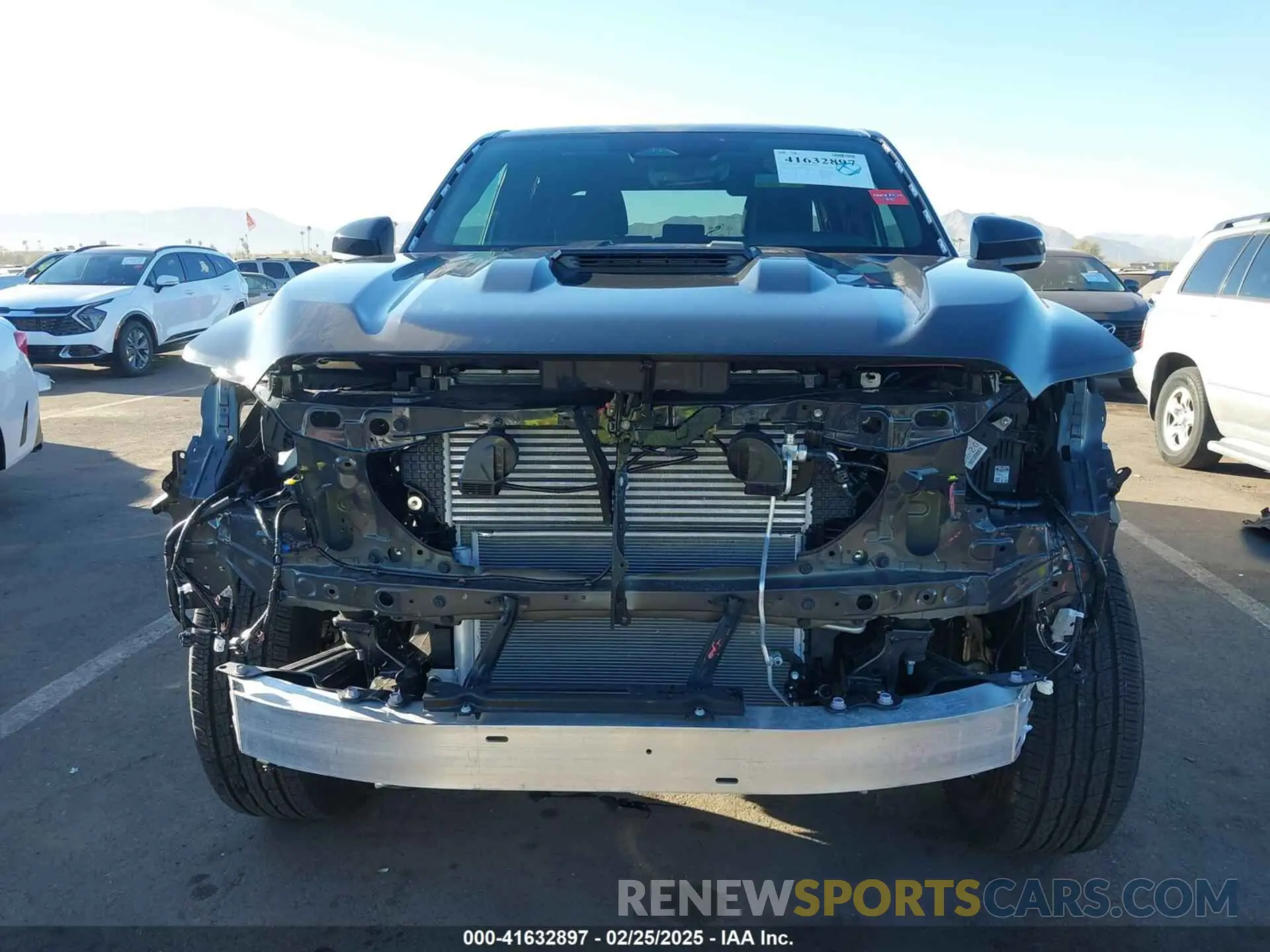 13 fotografías del automóvil dañado 3TMKB5FNXSM026320 TOYOTA TACOMA 2025