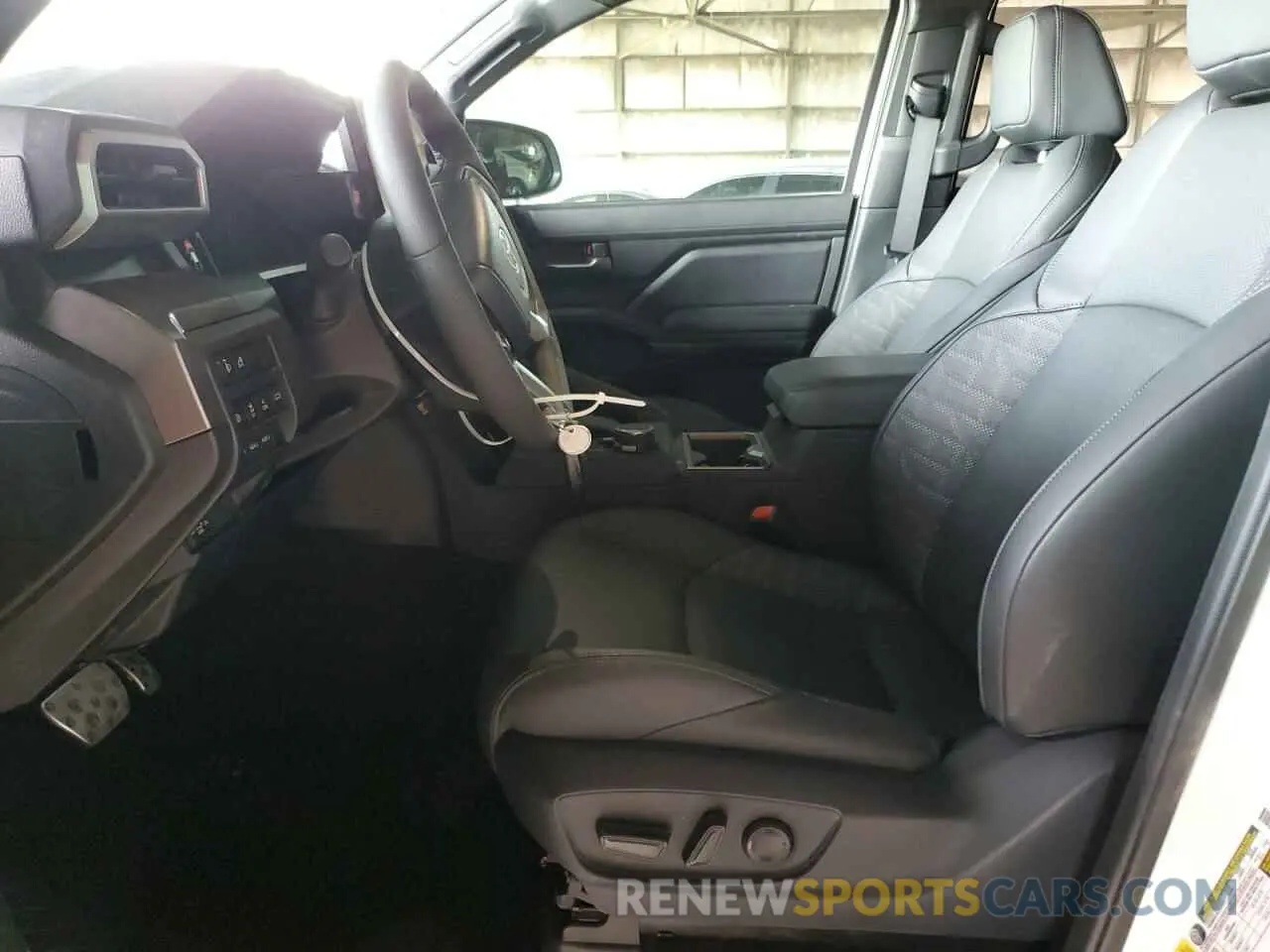 7 fotografías del automóvil dañado 3TMLB5JN0SM088997 TOYOTA TACOMA 2025