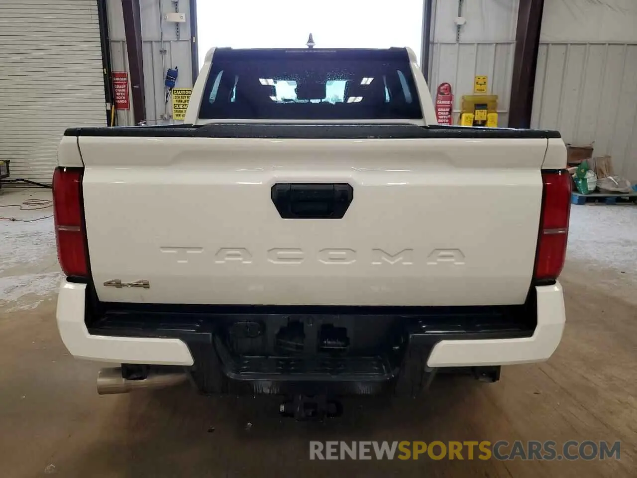 6 fotografías del automóvil dañado 3TMLB5JN8SM107196 TOYOTA TACOMA 2025