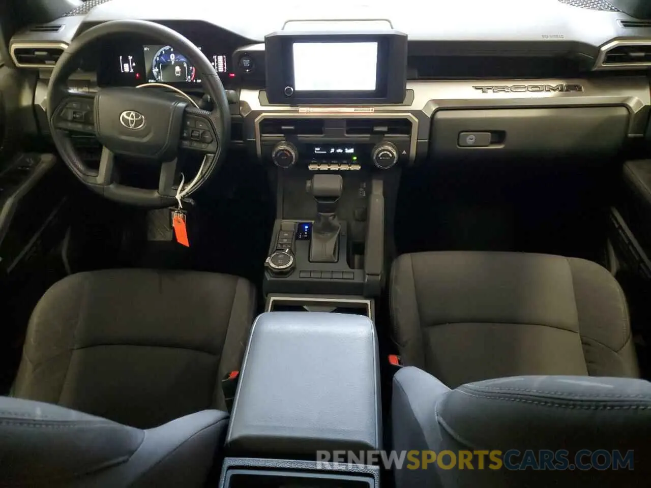 8 fotografías del automóvil dañado 3TMLB5JN8SM107196 TOYOTA TACOMA 2025