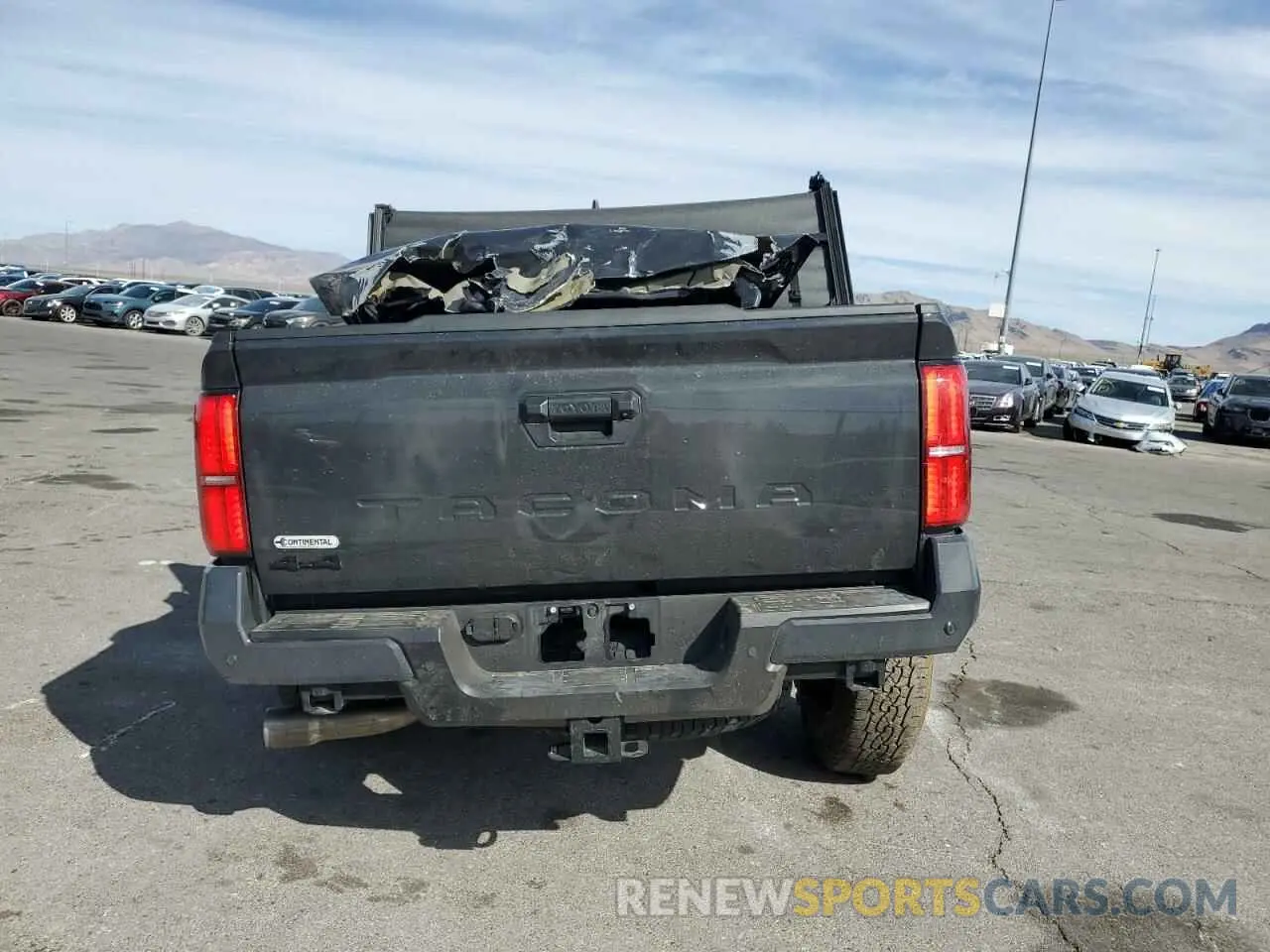 6 fotografías del automóvil dañado 3TMLB5JNXSM090000 TOYOTA TACOMA 2025