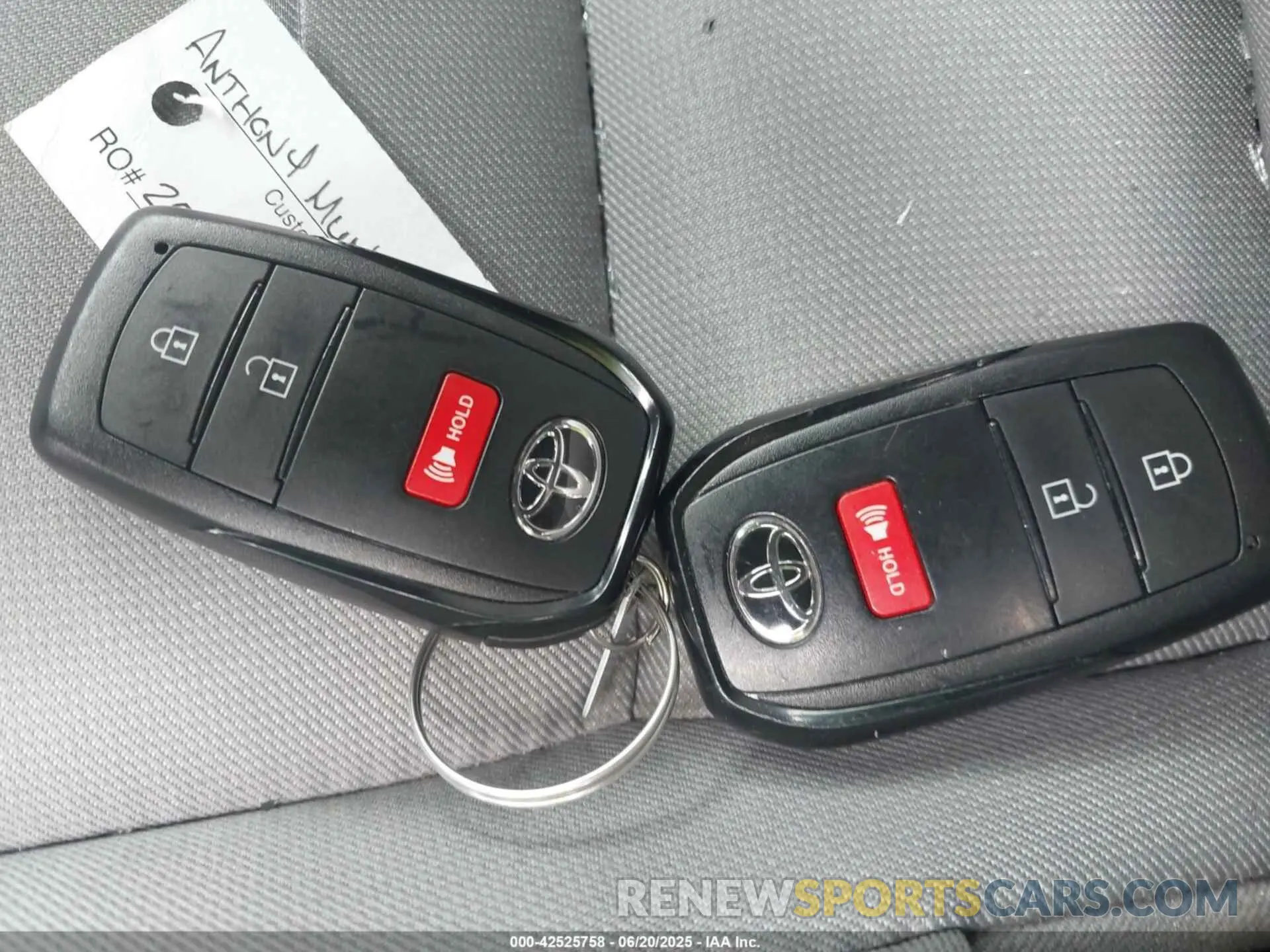 11 fotografías del automóvil dañado 3TYLB5JN4ST063931 TOYOTA TACOMA 2025