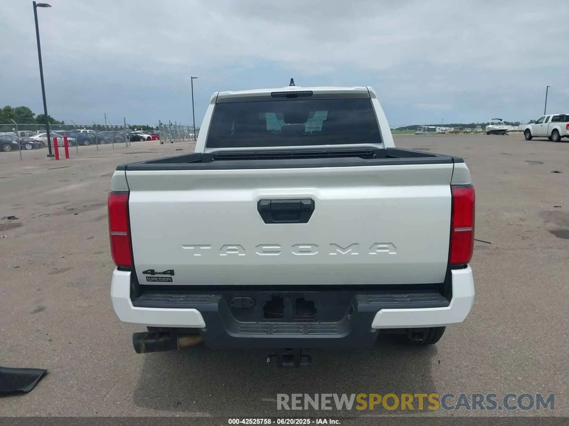 16 fotografías del automóvil dañado 3TYLB5JN4ST063931 TOYOTA TACOMA 2025