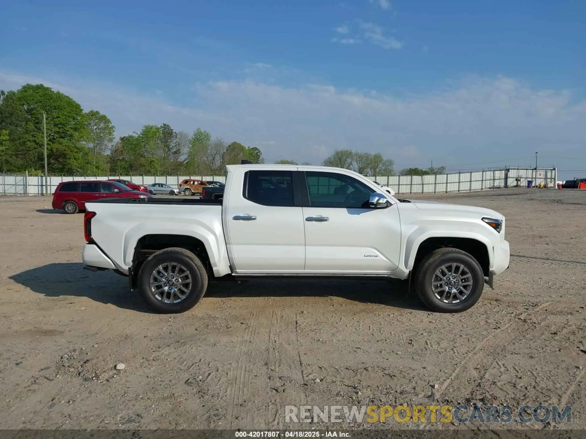 13 fotografías del automóvil dañado 3TYLB5JN7ST065169 TOYOTA TACOMA 2025