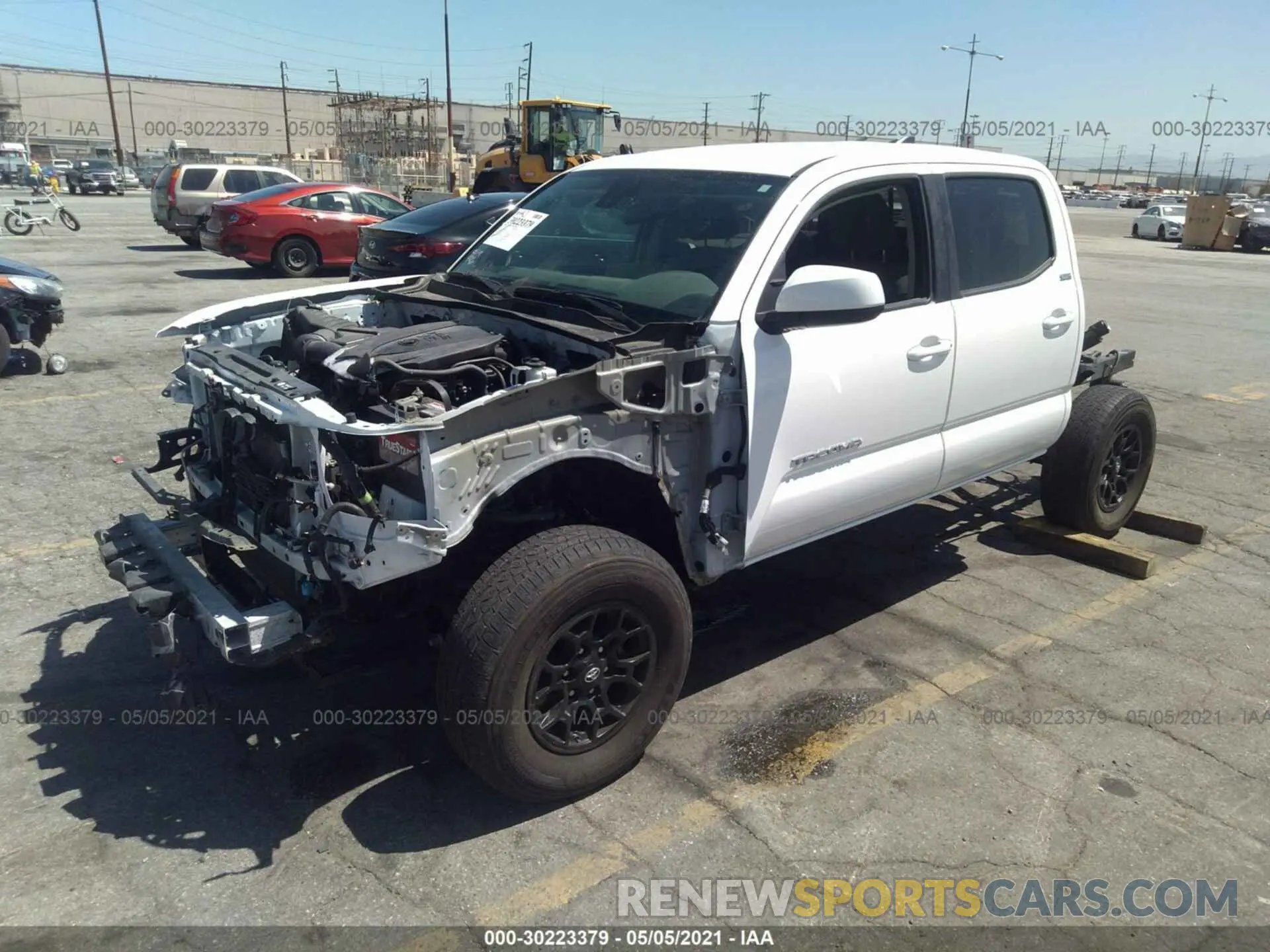2 fotografías del automóvil dañado 3TMAZ5CN0KM087252 TOYOTA TACOMA 2WD 2019