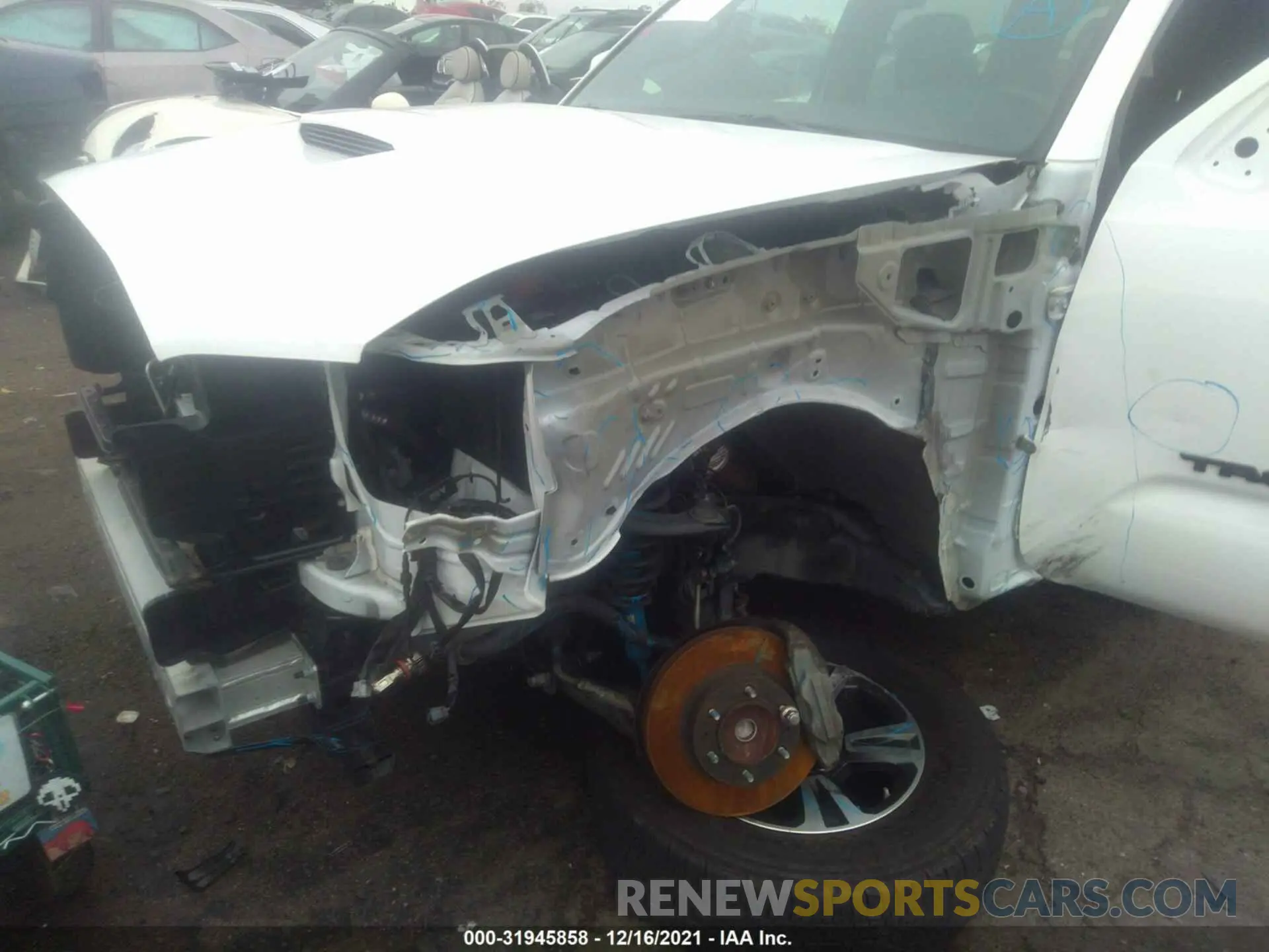 6 fotografías del automóvil dañado 3TMAZ5CN1KM086806 TOYOTA TACOMA 2WD 2019