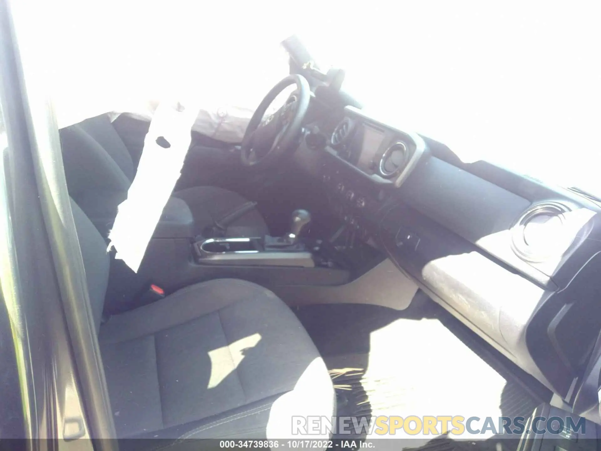 5 fotografías del automóvil dañado 3TMAZ5CN2KM111468 TOYOTA TACOMA 2WD 2019