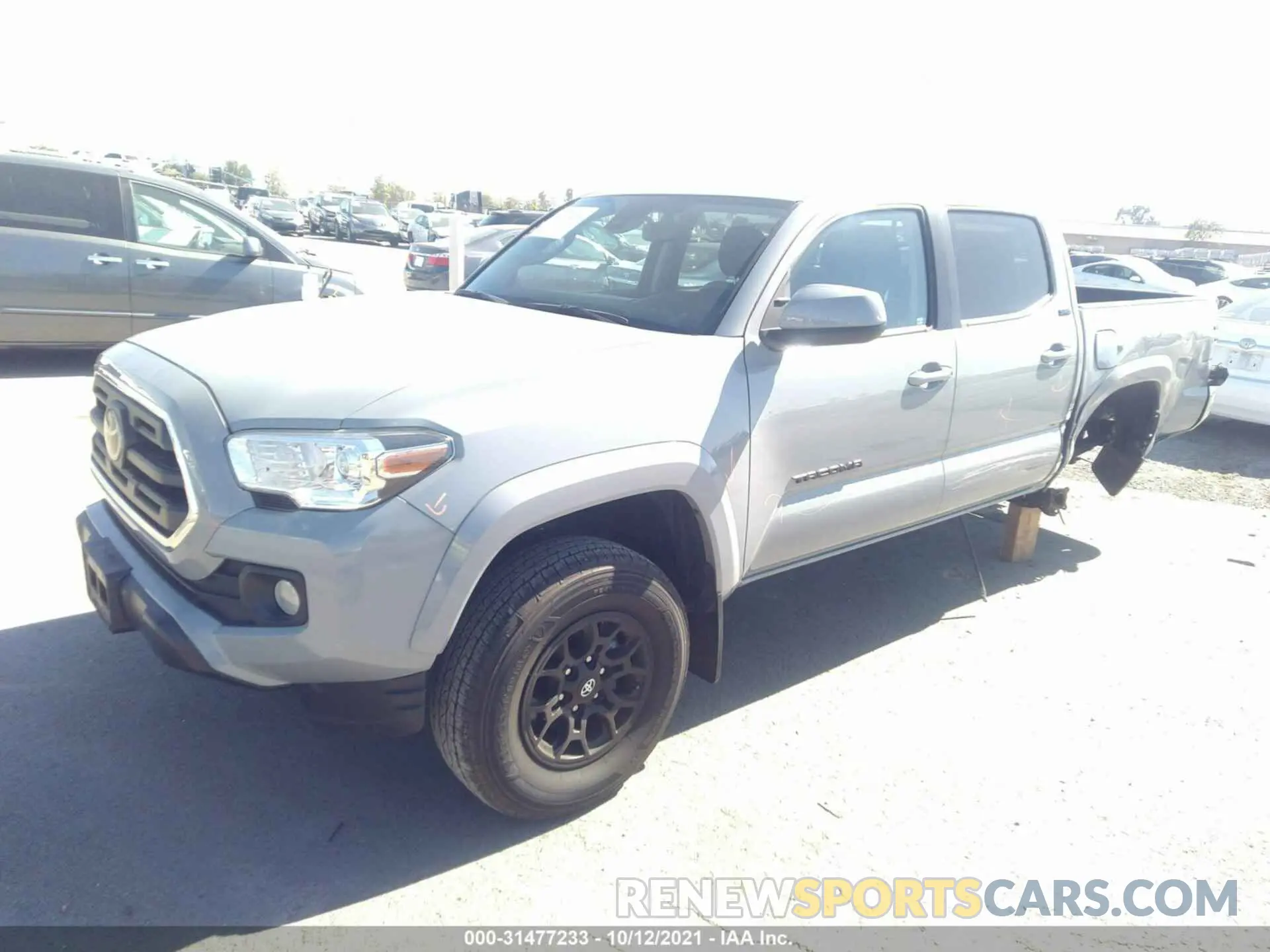 2 fotografías del automóvil dañado 3TMAZ5CN4KM084001 TOYOTA TACOMA 2WD 2019