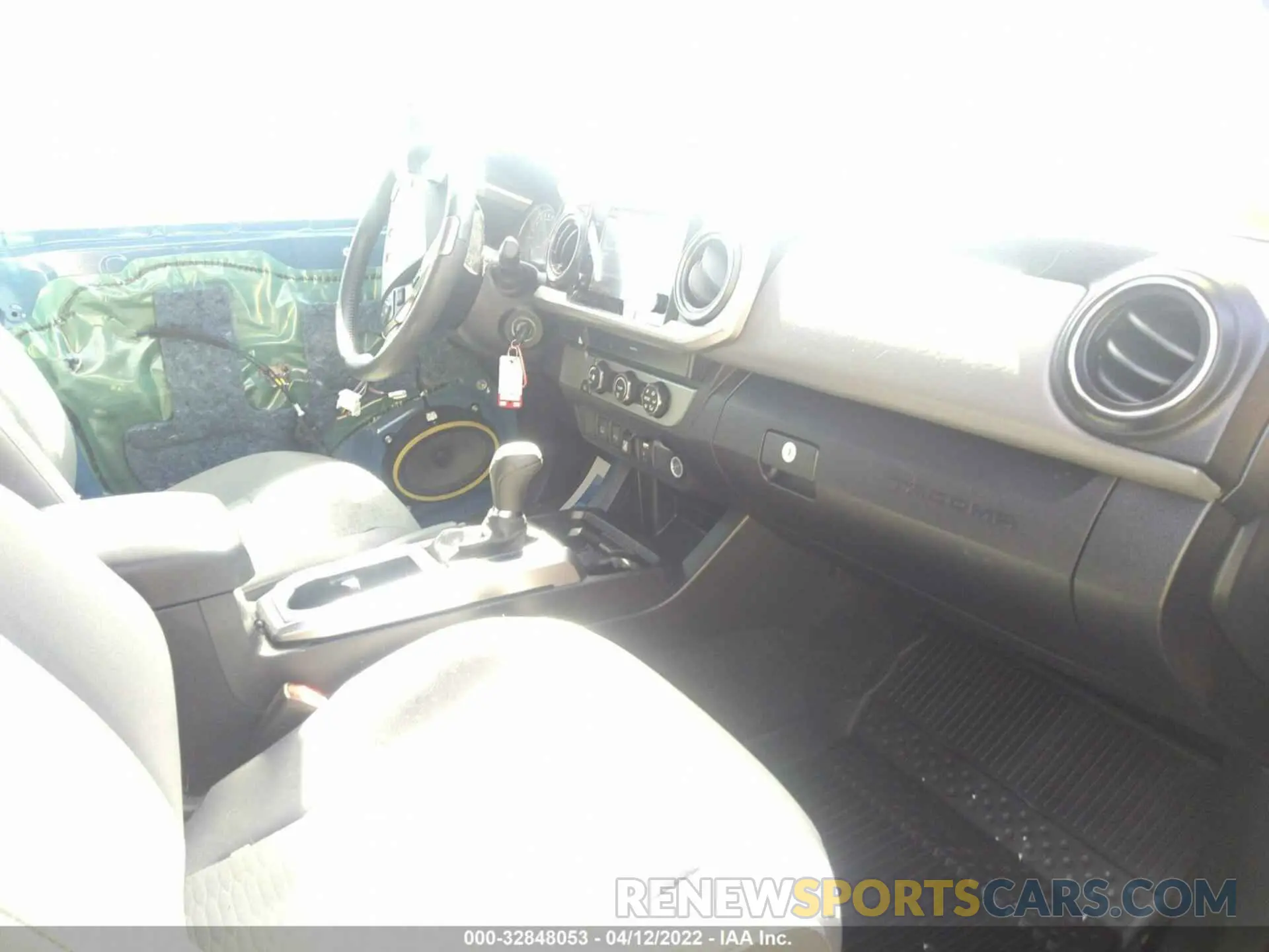 5 fotografías del automóvil dañado 3TMAZ5CN4KM098741 TOYOTA TACOMA 2WD 2019
