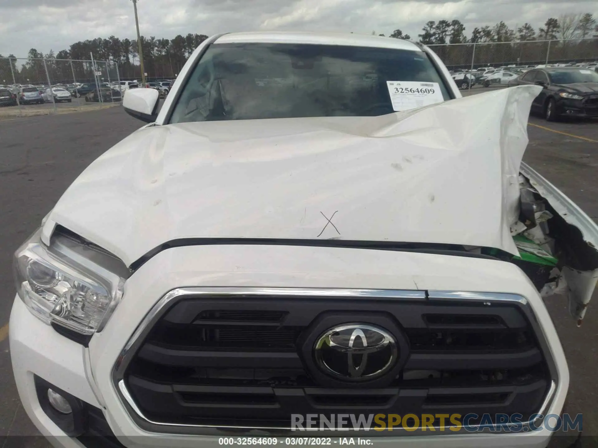 10 fotografías del automóvil dañado 3TMAZ5CN6KM092276 TOYOTA TACOMA 2WD 2019