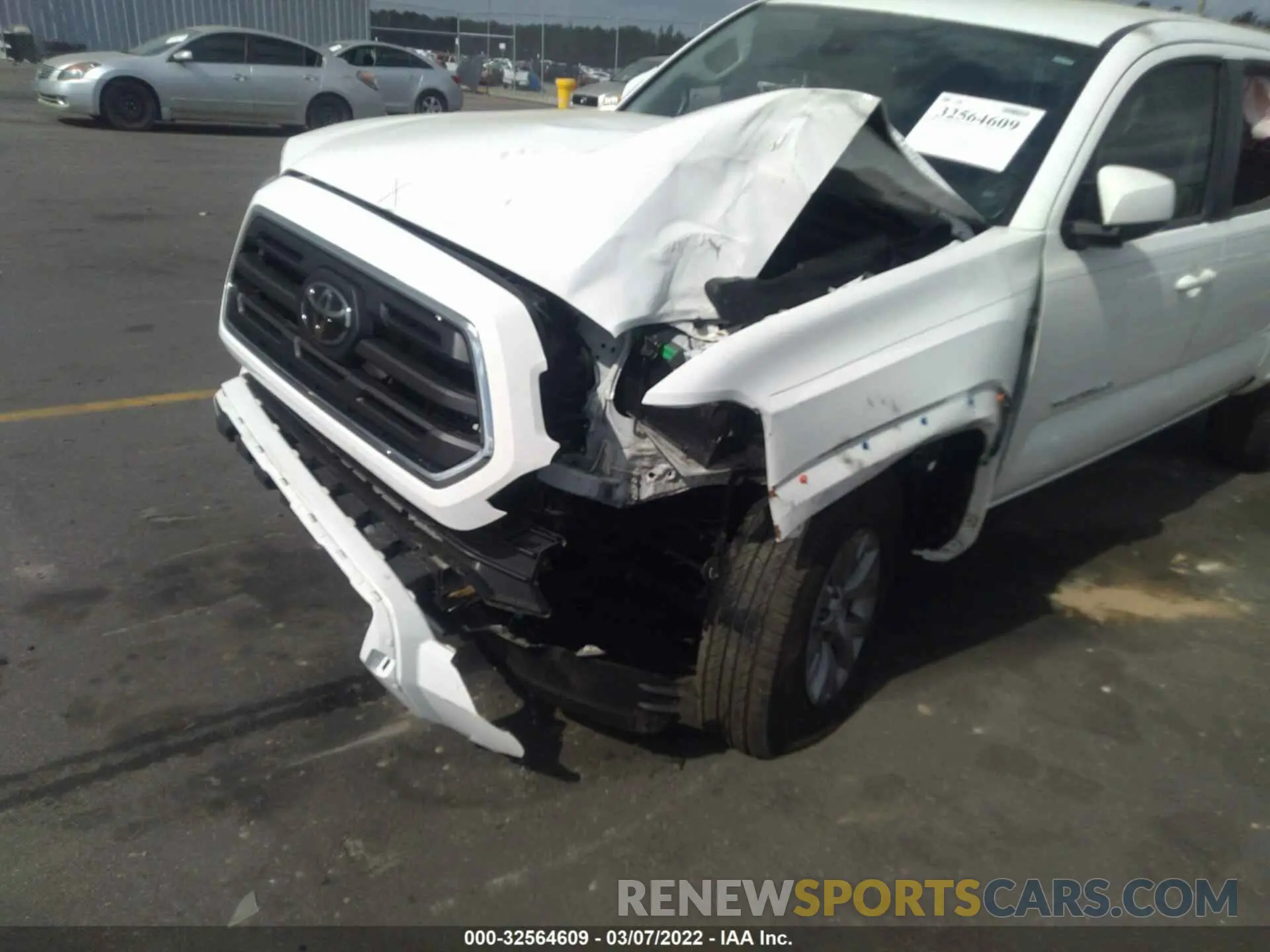 6 fotografías del automóvil dañado 3TMAZ5CN6KM092276 TOYOTA TACOMA 2WD 2019
