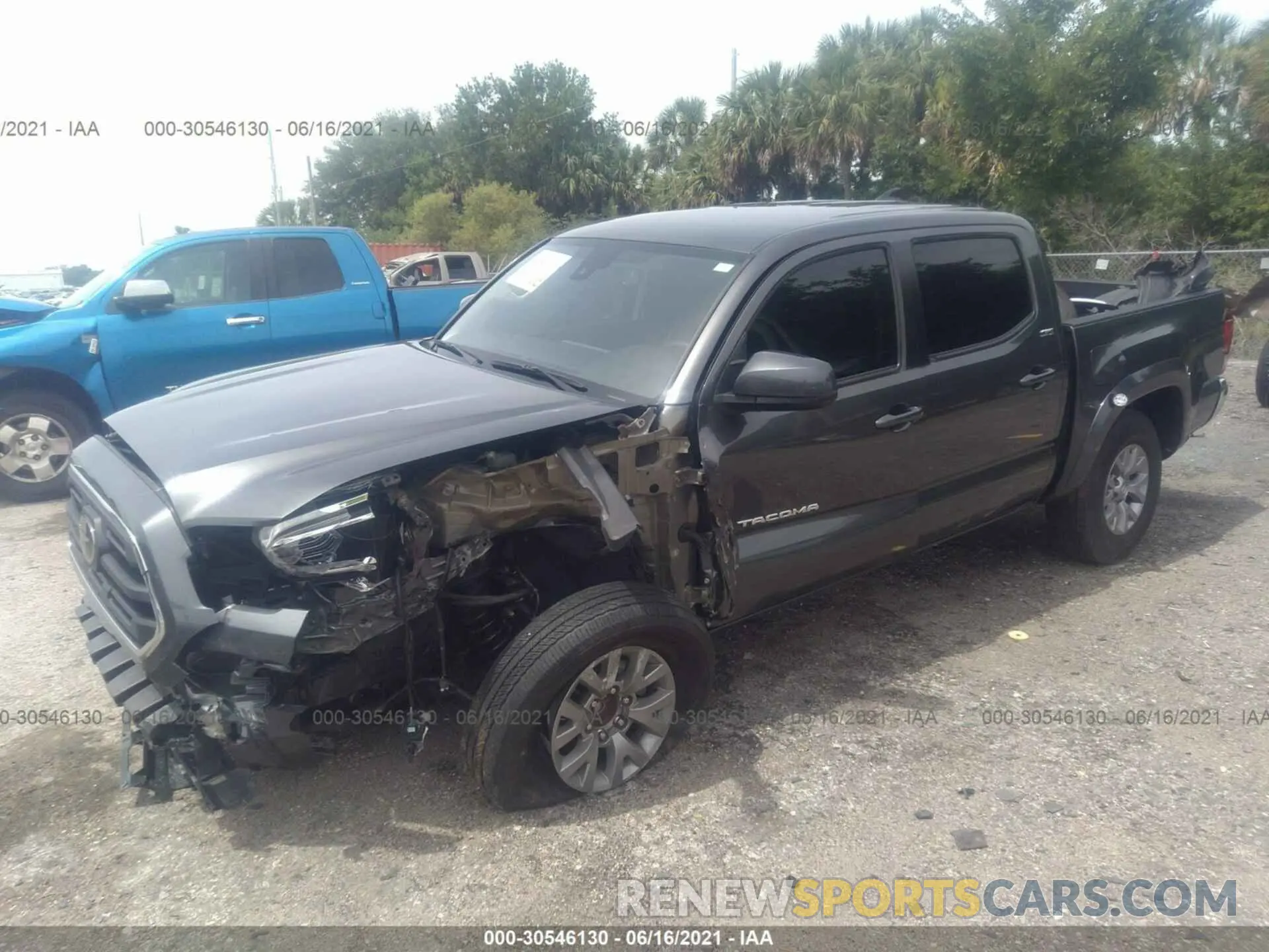 2 fotografías del automóvil dañado 3TMAZ5CN8KM100183 TOYOTA TACOMA 2WD 2019