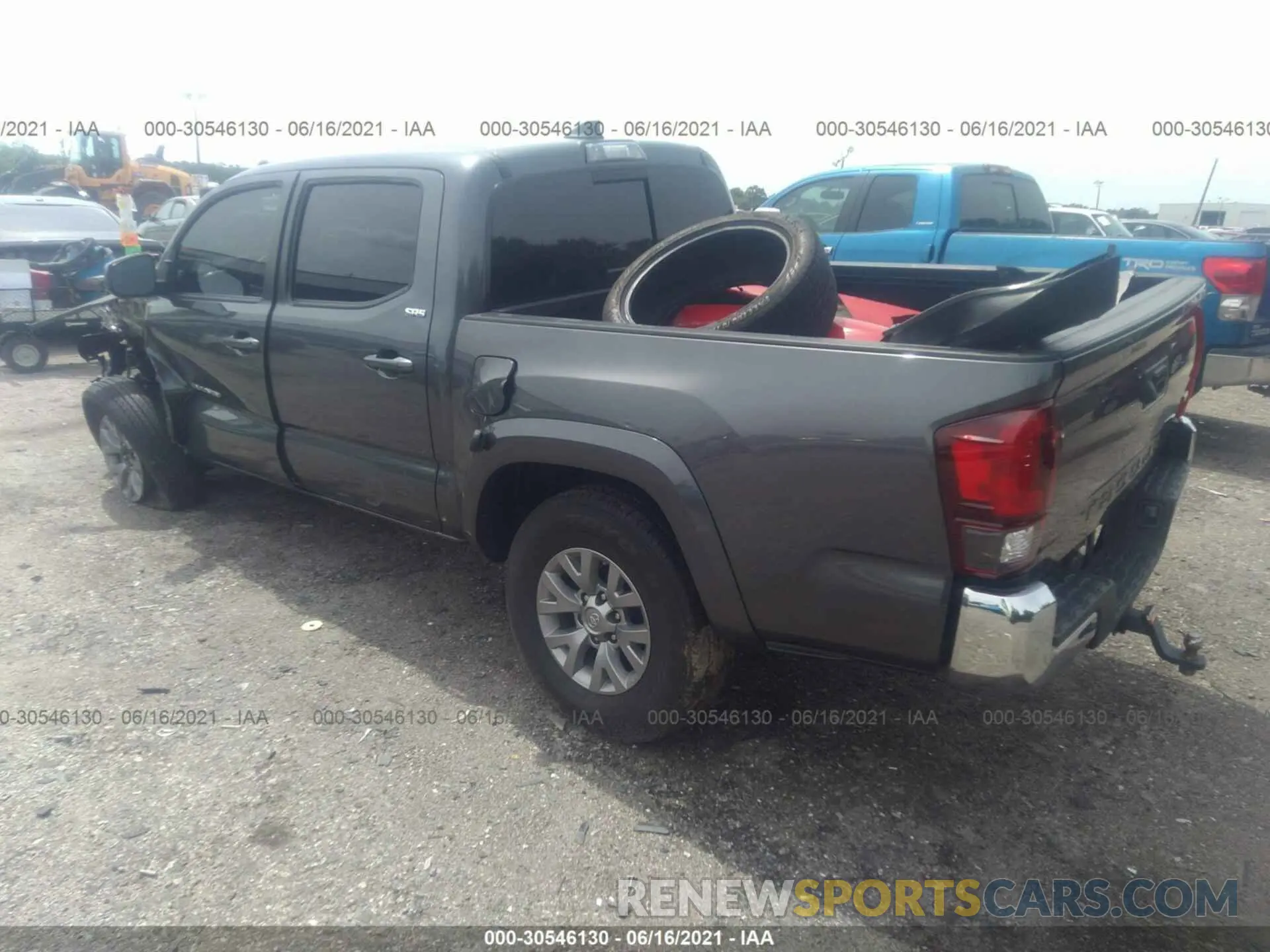 3 fotografías del automóvil dañado 3TMAZ5CN8KM100183 TOYOTA TACOMA 2WD 2019
