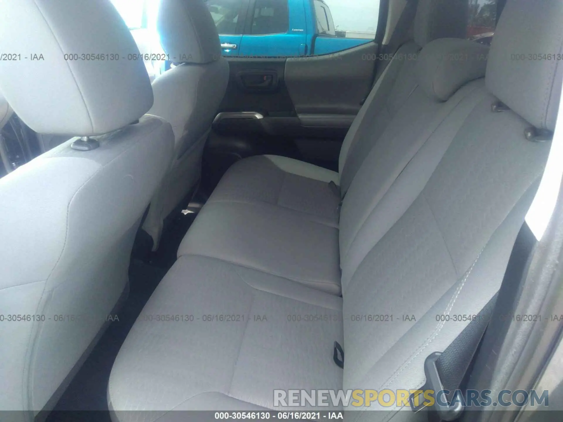 8 fotografías del automóvil dañado 3TMAZ5CN8KM100183 TOYOTA TACOMA 2WD 2019