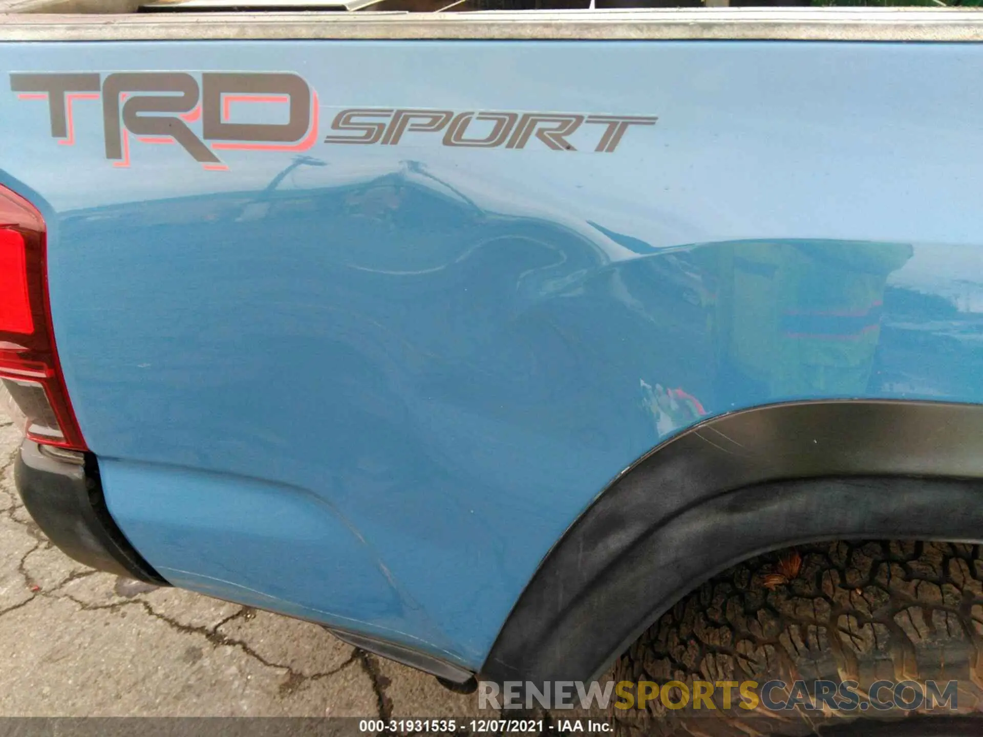 6 fotografías del automóvil dañado 3TMAZ5CN8KM109532 TOYOTA TACOMA 2WD 2019