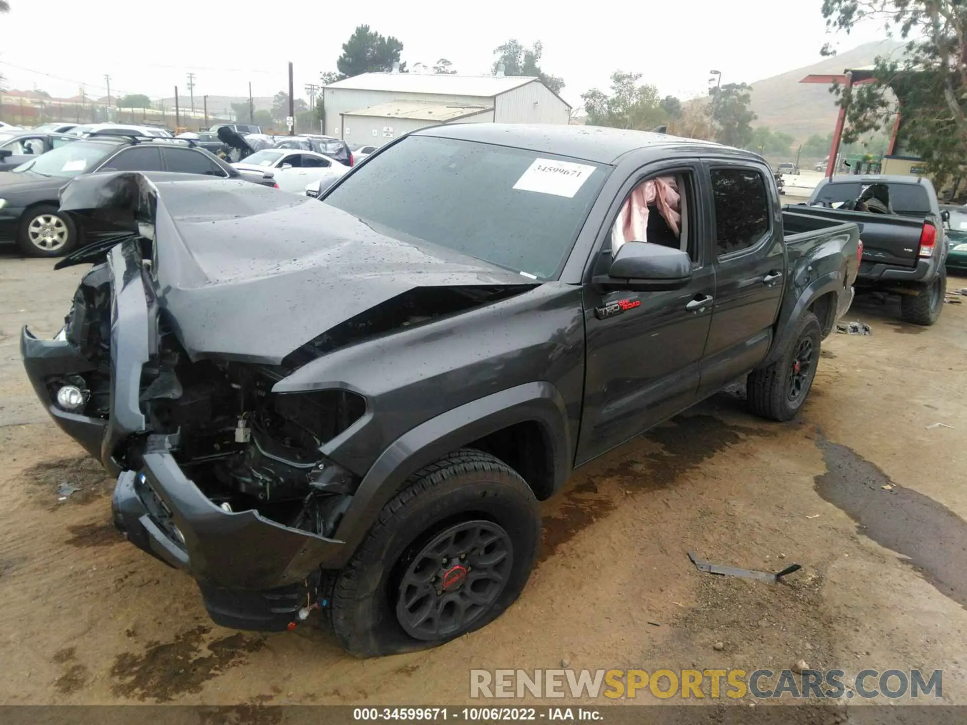 2 fotografías del automóvil dañado 3TMAZ5CN9KM084320 TOYOTA TACOMA 2WD 2019