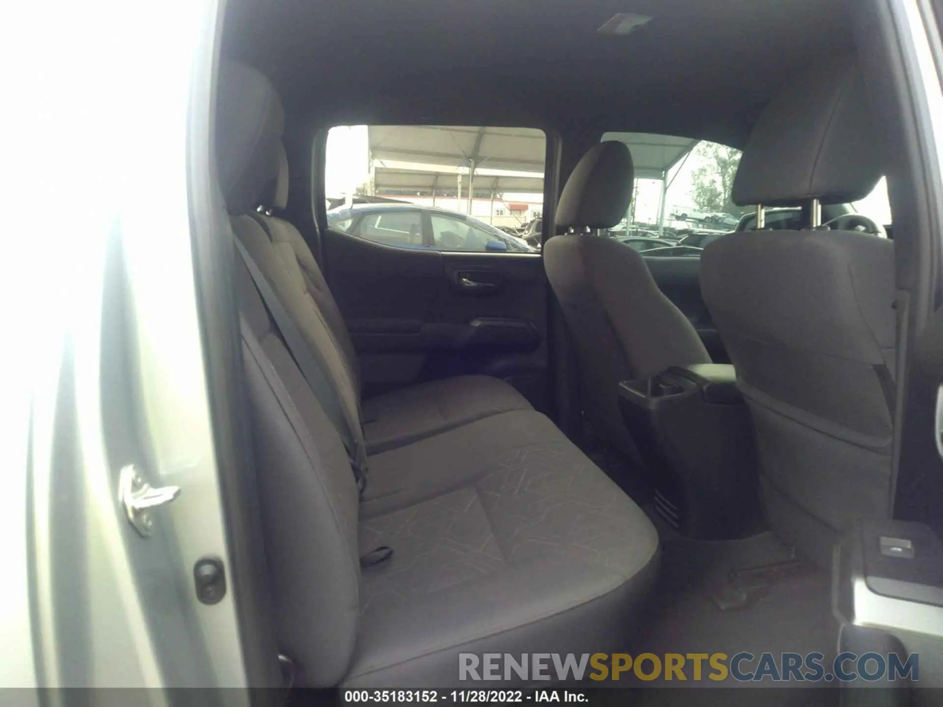 8 fotografías del automóvil dañado 3TMAZ5CN9KM084494 TOYOTA TACOMA 2WD 2019