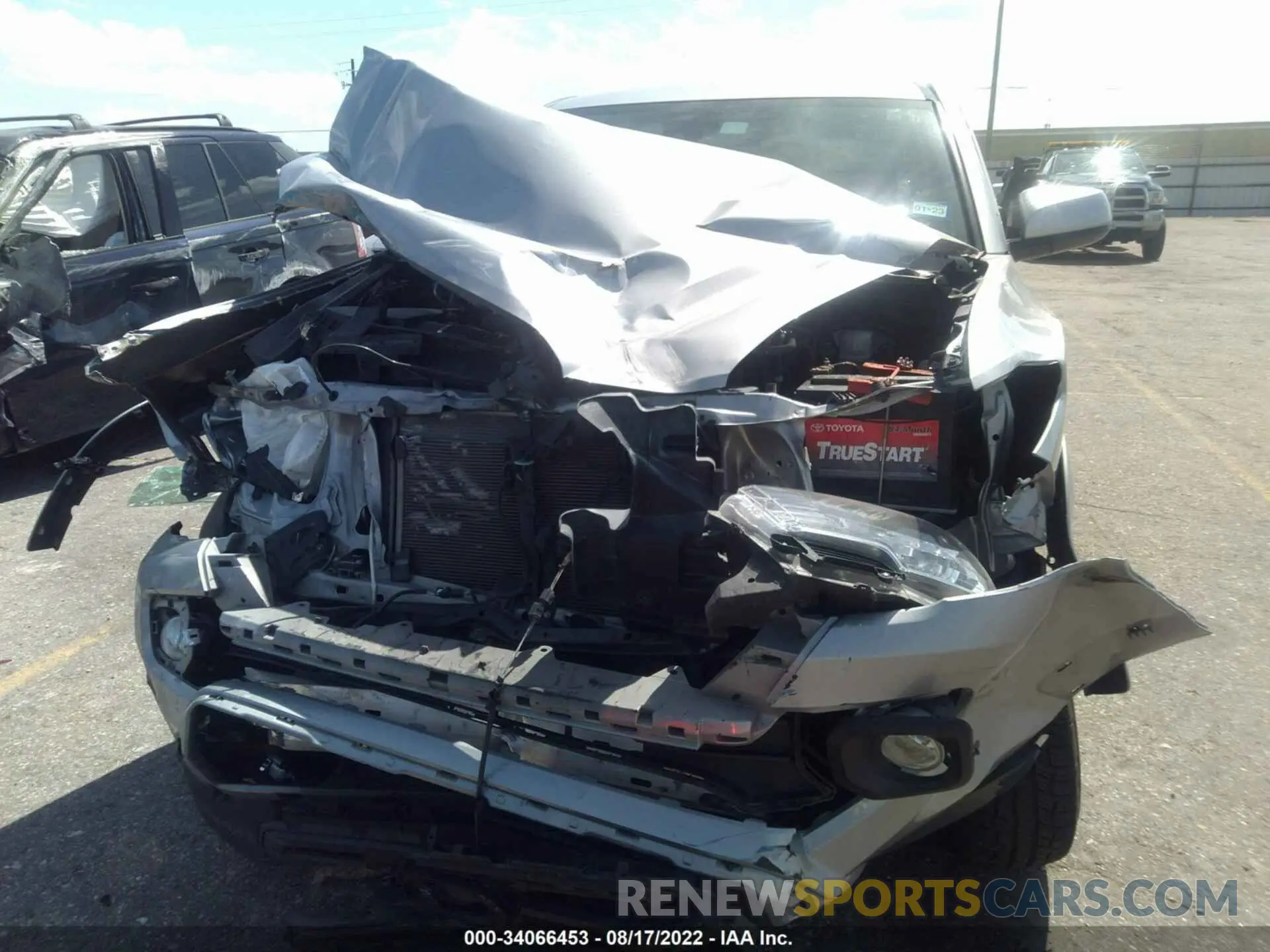 6 fotografías del automóvil dañado 3TMAZ5CNXKM080101 TOYOTA TACOMA 2WD 2019