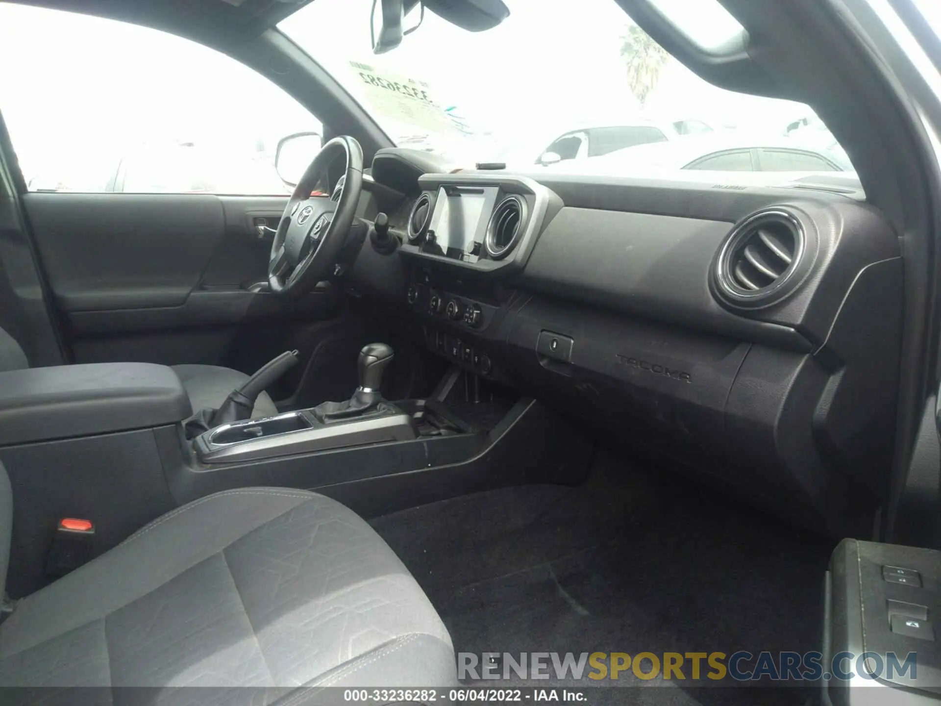 5 fotografías del automóvil dañado 3TMBZ5DN1KM023157 TOYOTA TACOMA 2WD 2019