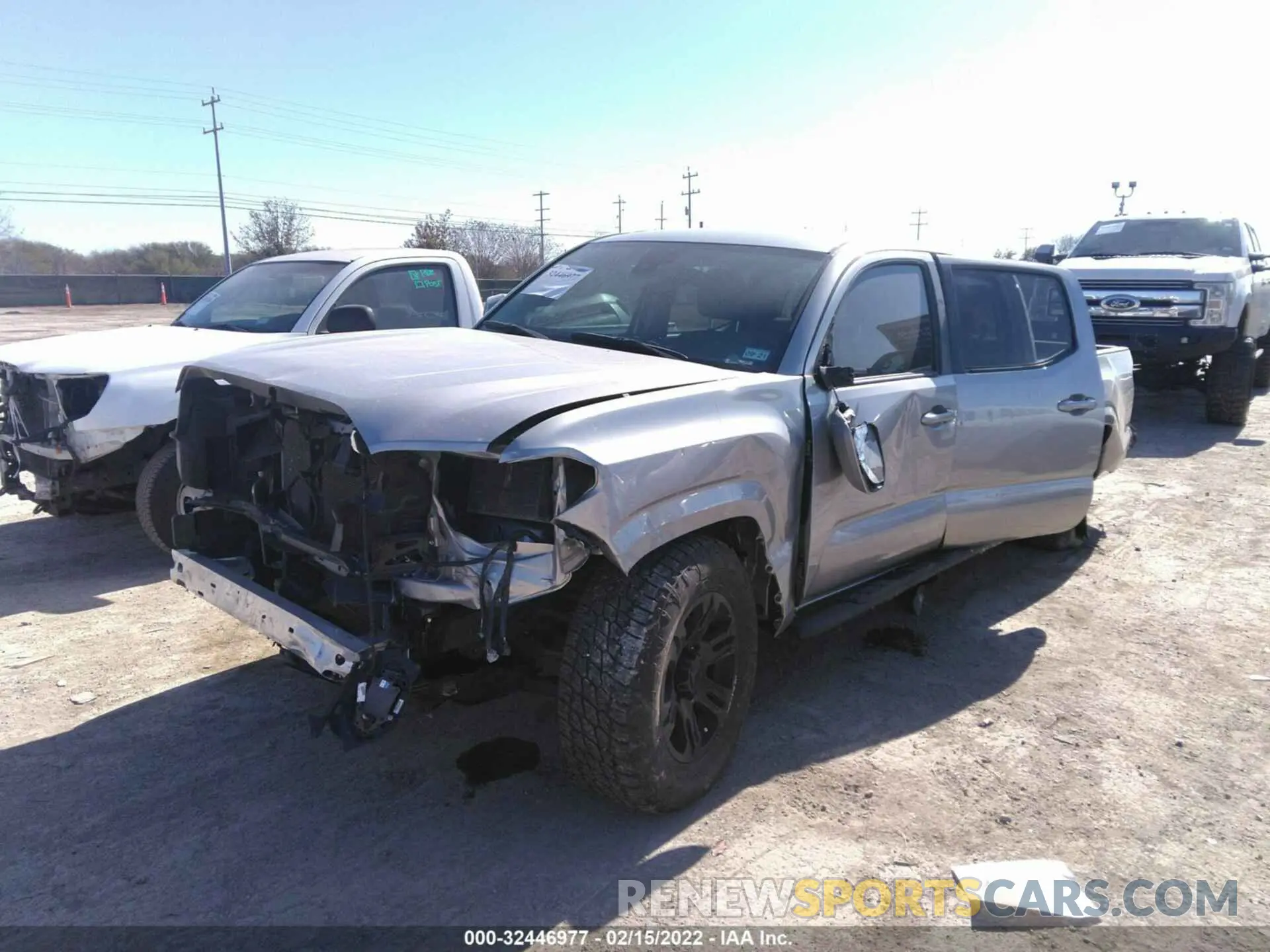 2 fotografías del automóvil dañado 5TFAX5GN0KX158928 TOYOTA TACOMA 2WD 2019