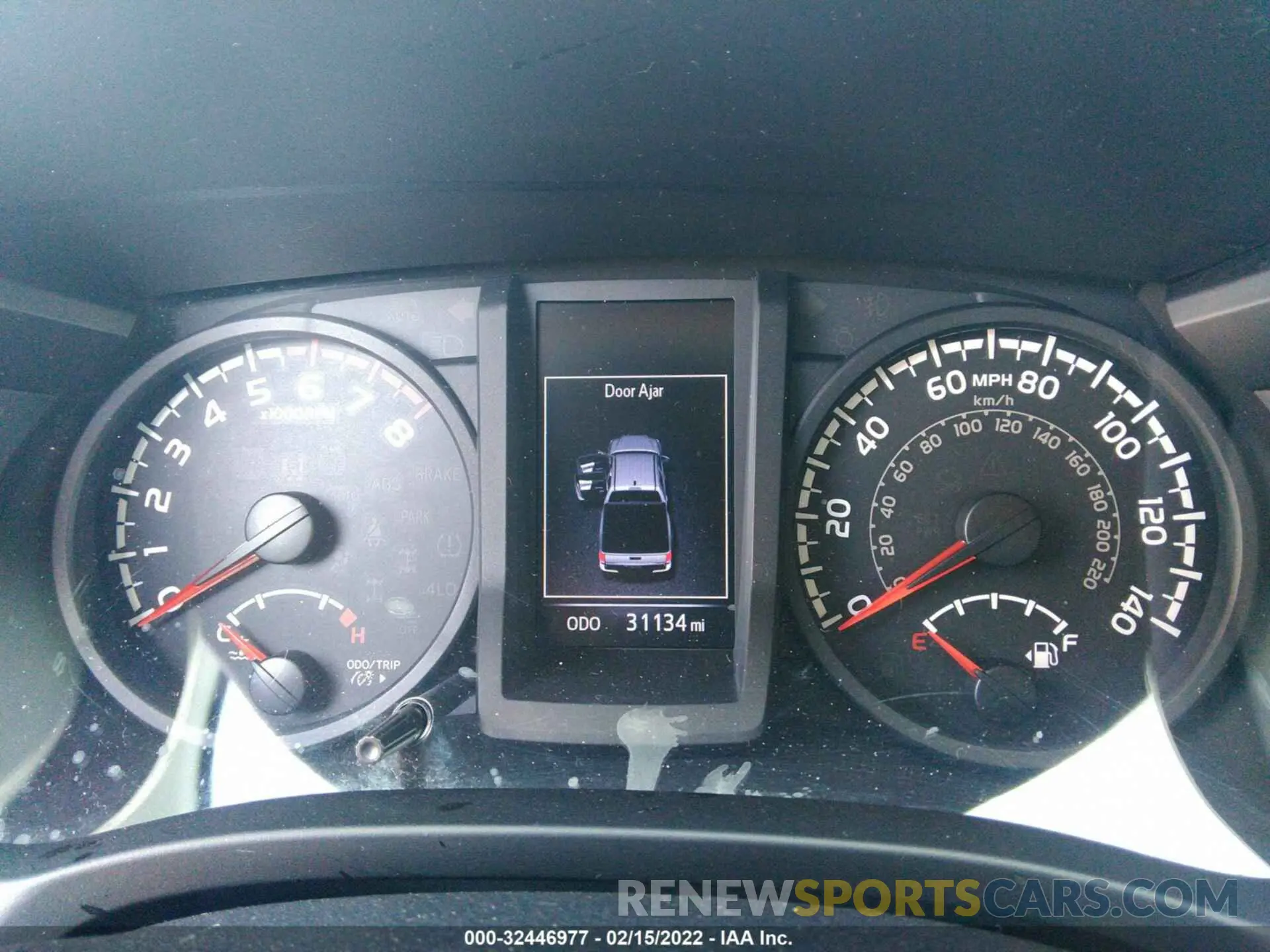 7 fotografías del automóvil dañado 5TFAX5GN0KX158928 TOYOTA TACOMA 2WD 2019
