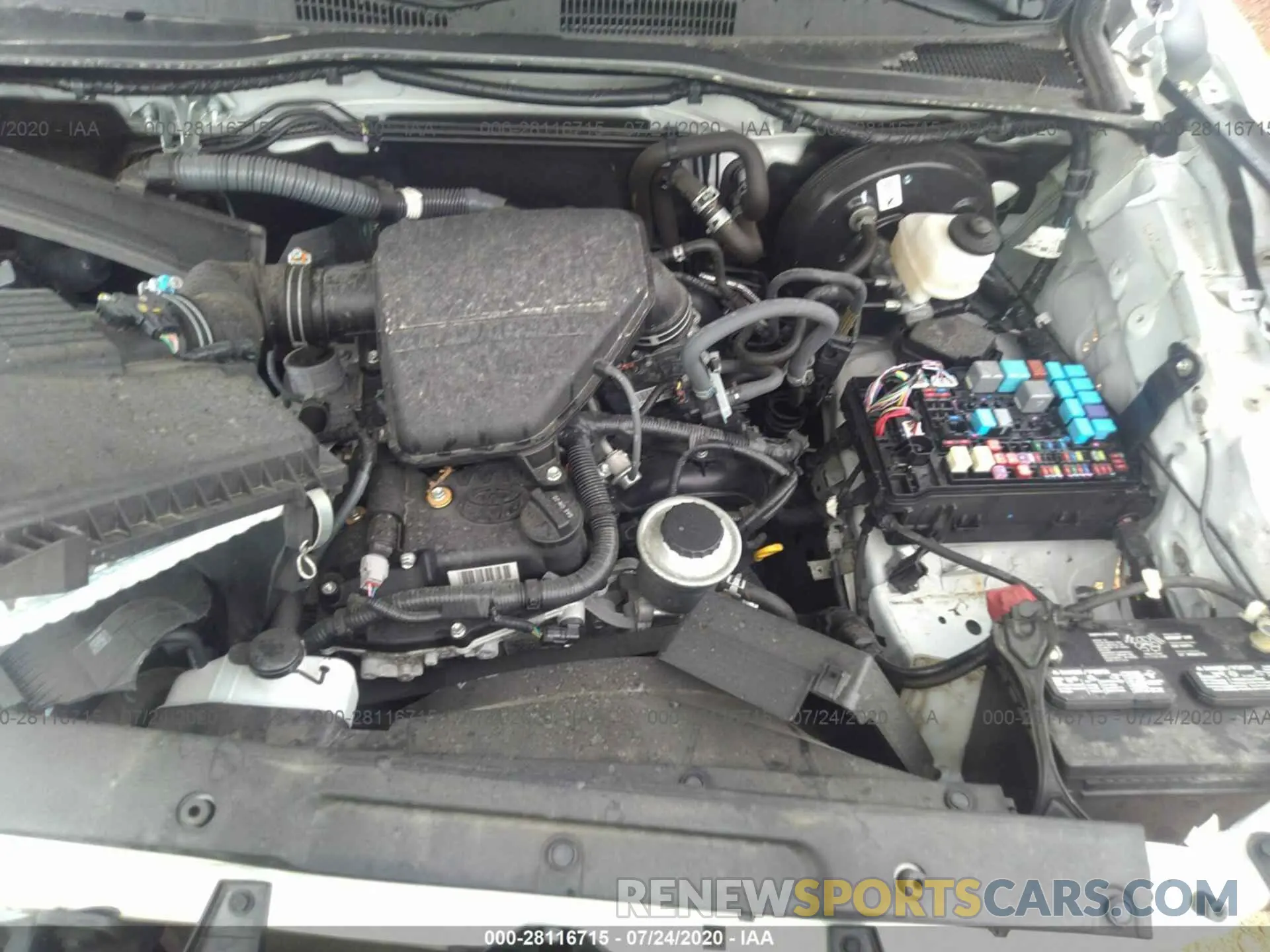 10 fotografías del automóvil dañado 5TFAX5GN1KX133875 TOYOTA TACOMA 2WD 2019