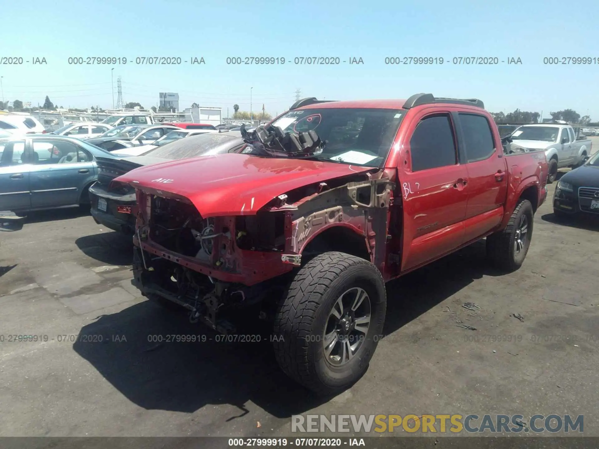 2 fotografías del automóvil dañado 5TFAX5GN3KX136809 TOYOTA TACOMA 2WD 2019