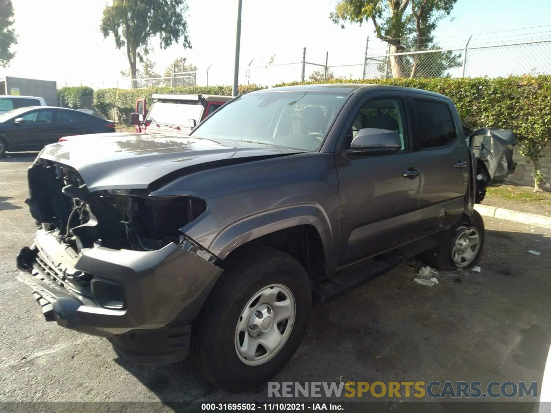 2 fotografías del automóvil dañado 5TFAX5GN9KX153355 TOYOTA TACOMA 2WD 2019