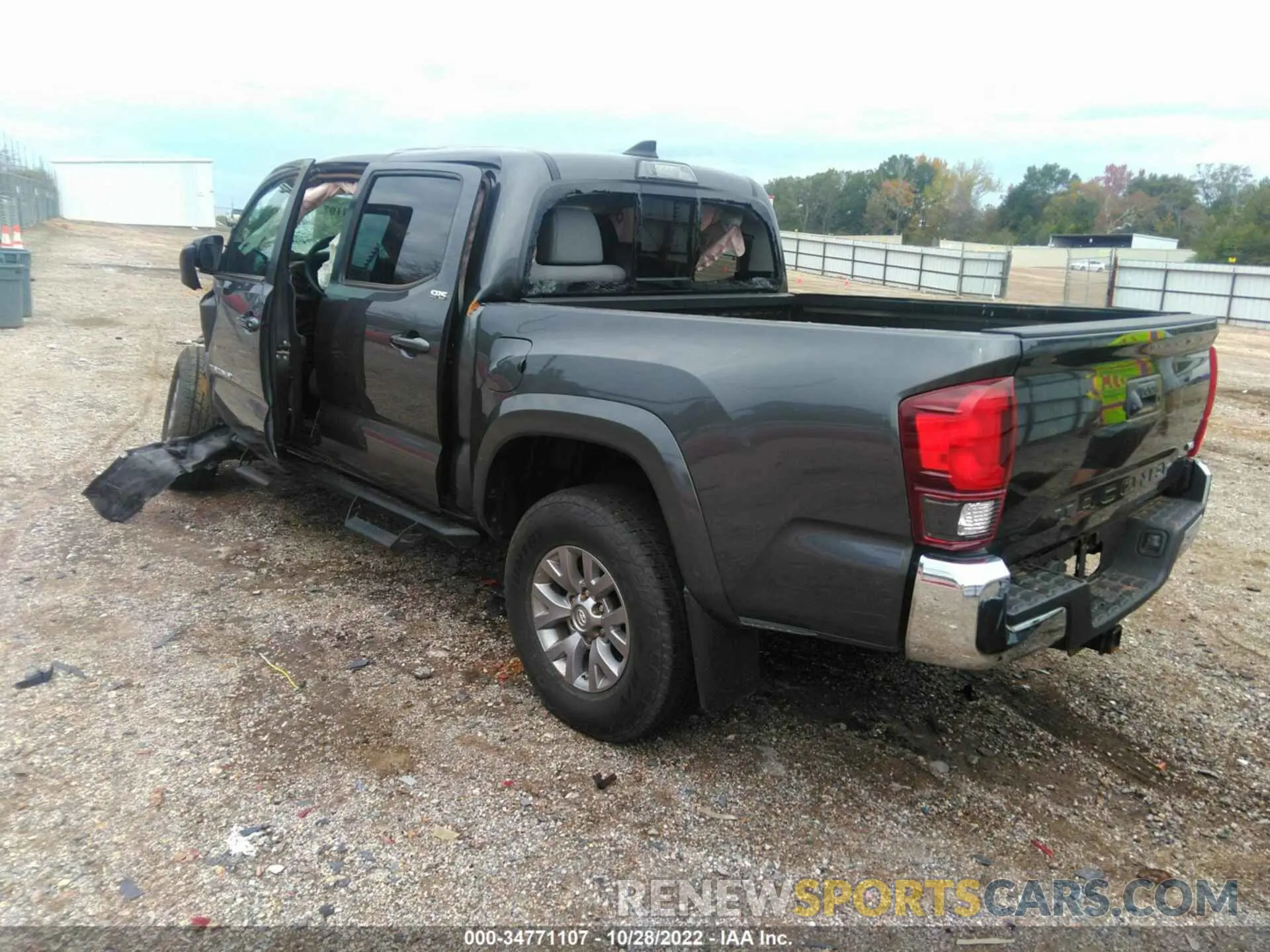 3 fotografías del automóvil dañado 5TFAZ5CN0KX073961 TOYOTA TACOMA 2WD 2019