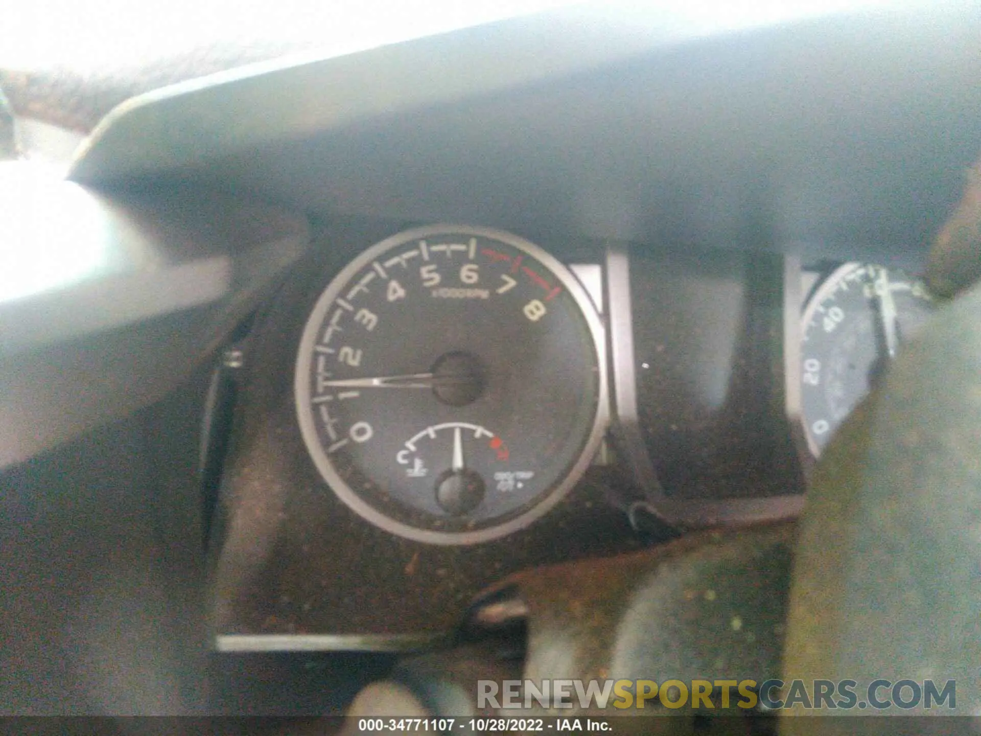 7 fotografías del automóvil dañado 5TFAZ5CN0KX073961 TOYOTA TACOMA 2WD 2019
