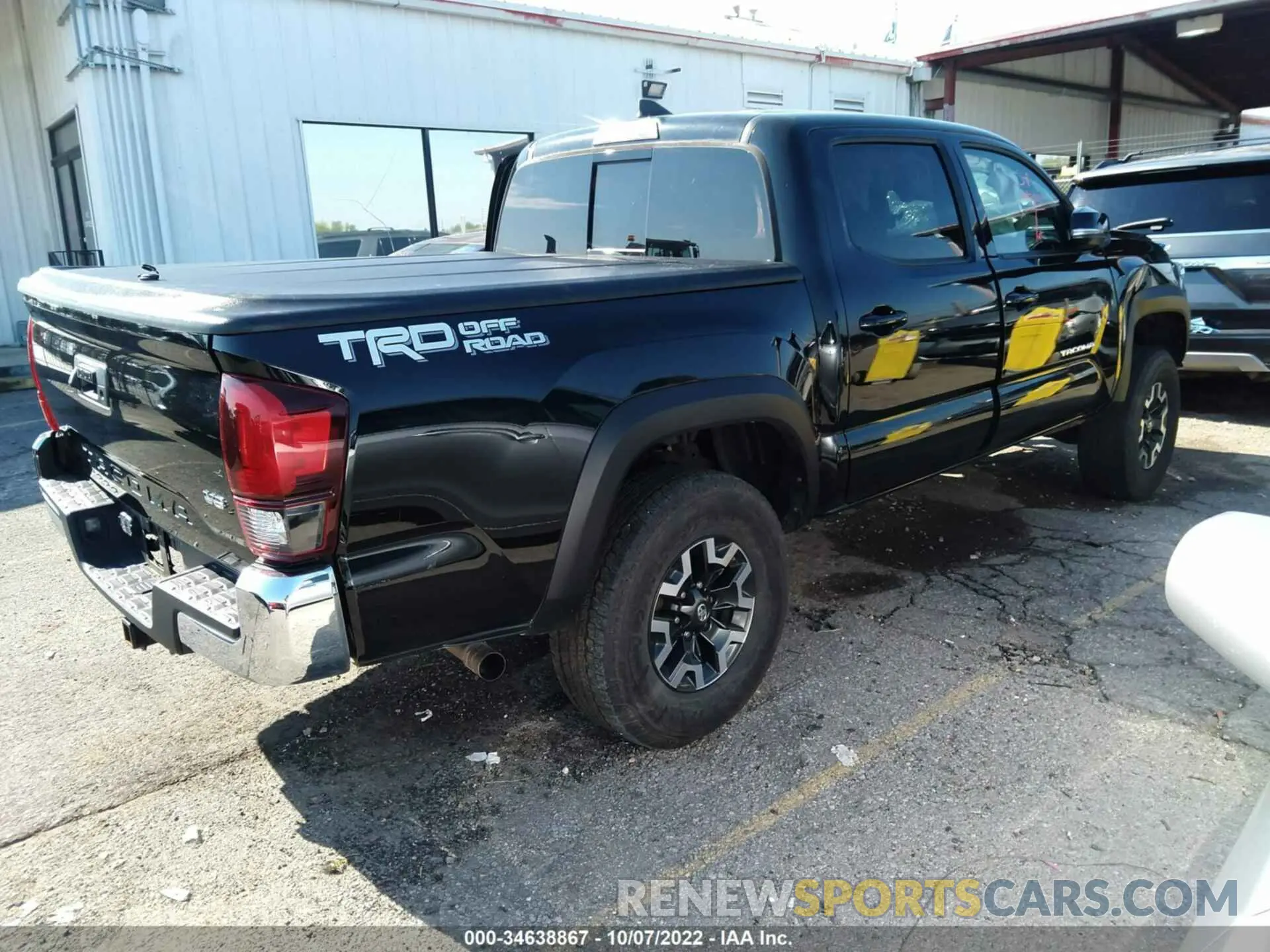 4 fotografías del automóvil dañado 5TFAZ5CN0KX080988 TOYOTA TACOMA 2WD 2019