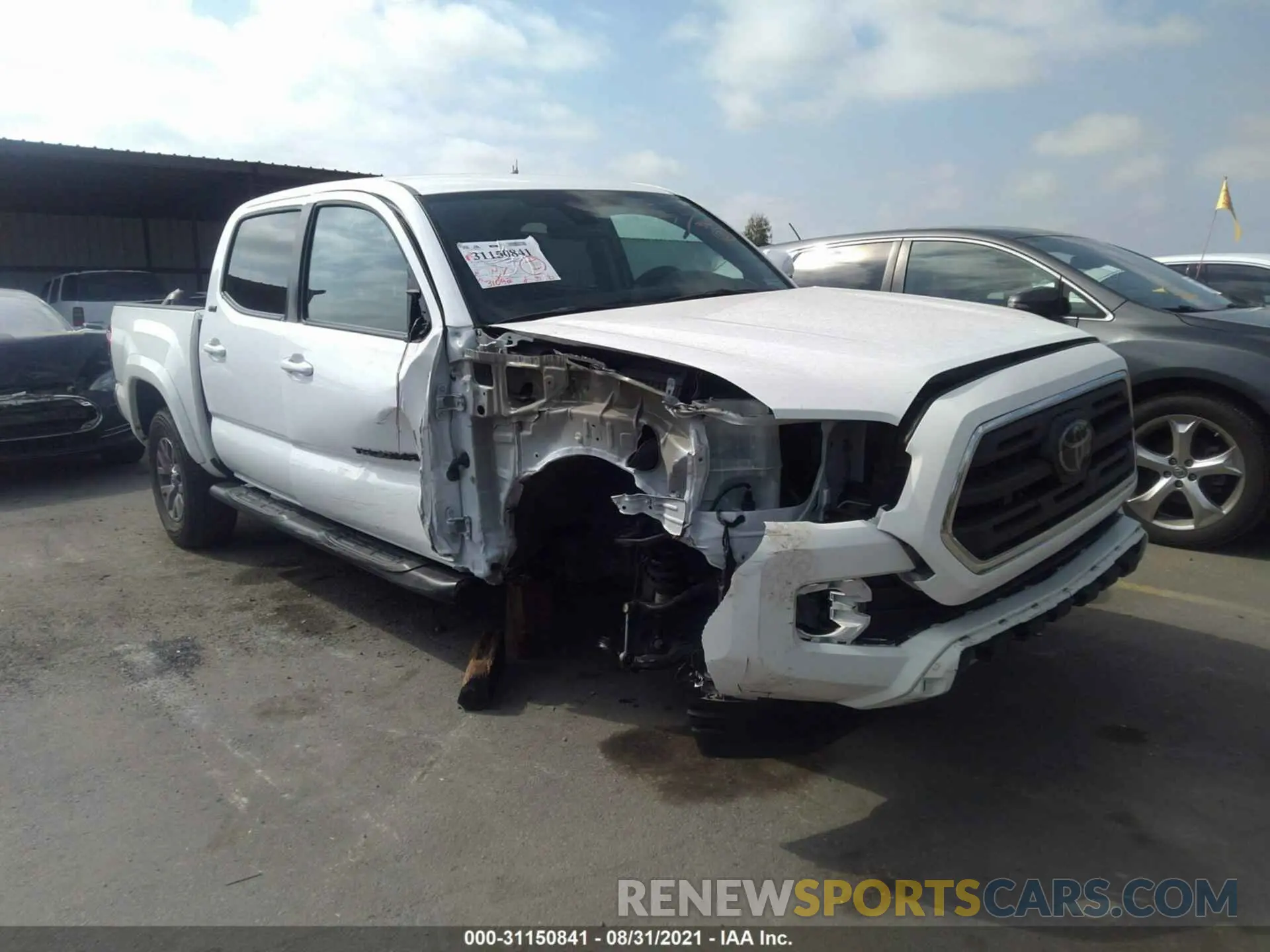 6 fotografías del automóvil dañado 5TFAZ5CN2KX085206 TOYOTA TACOMA 2WD 2019