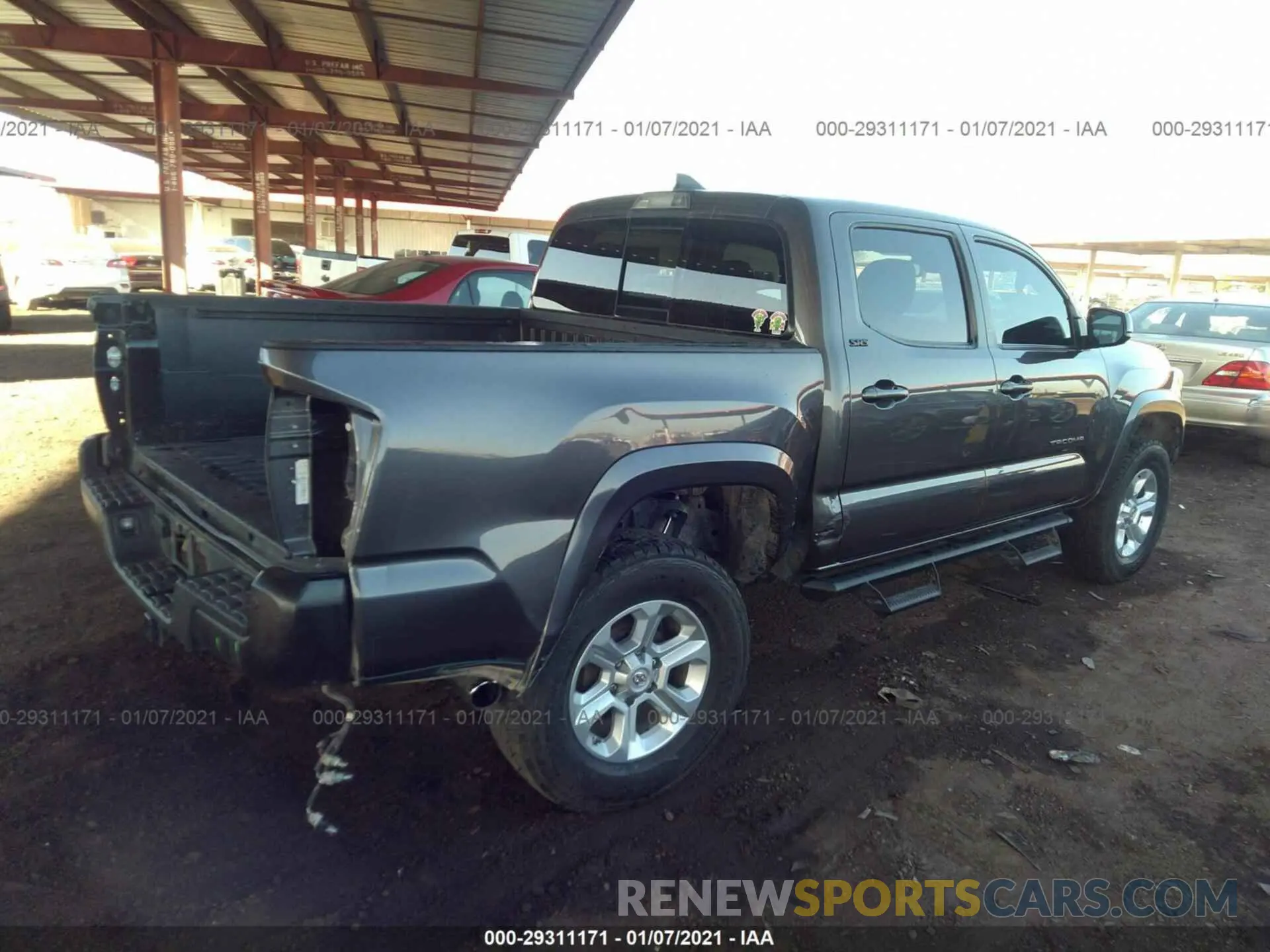 4 fotografías del automóvil dañado 5TFAZ5CN7KX074248 TOYOTA TACOMA 2WD 2019