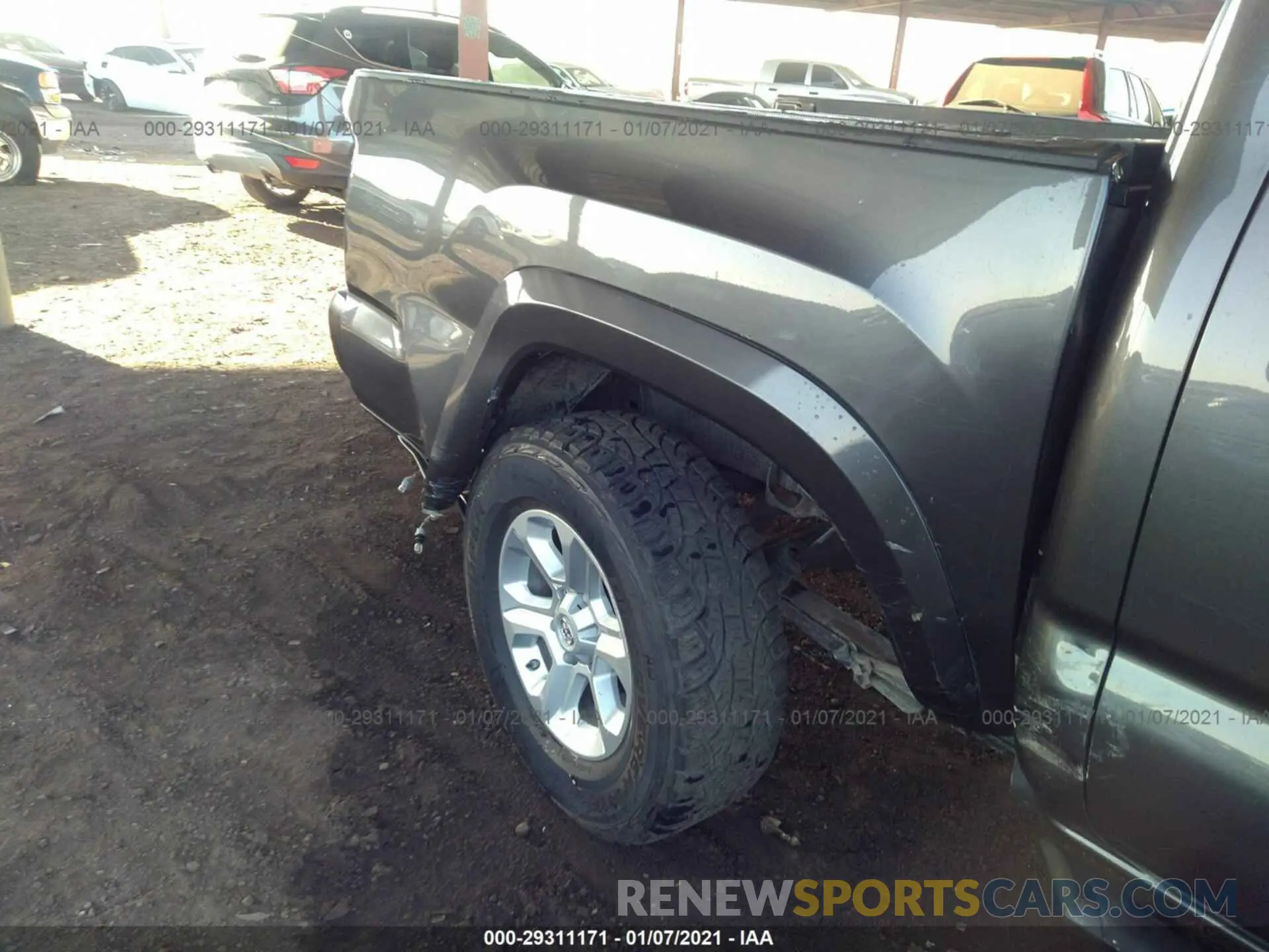 6 fotografías del automóvil dañado 5TFAZ5CN7KX074248 TOYOTA TACOMA 2WD 2019