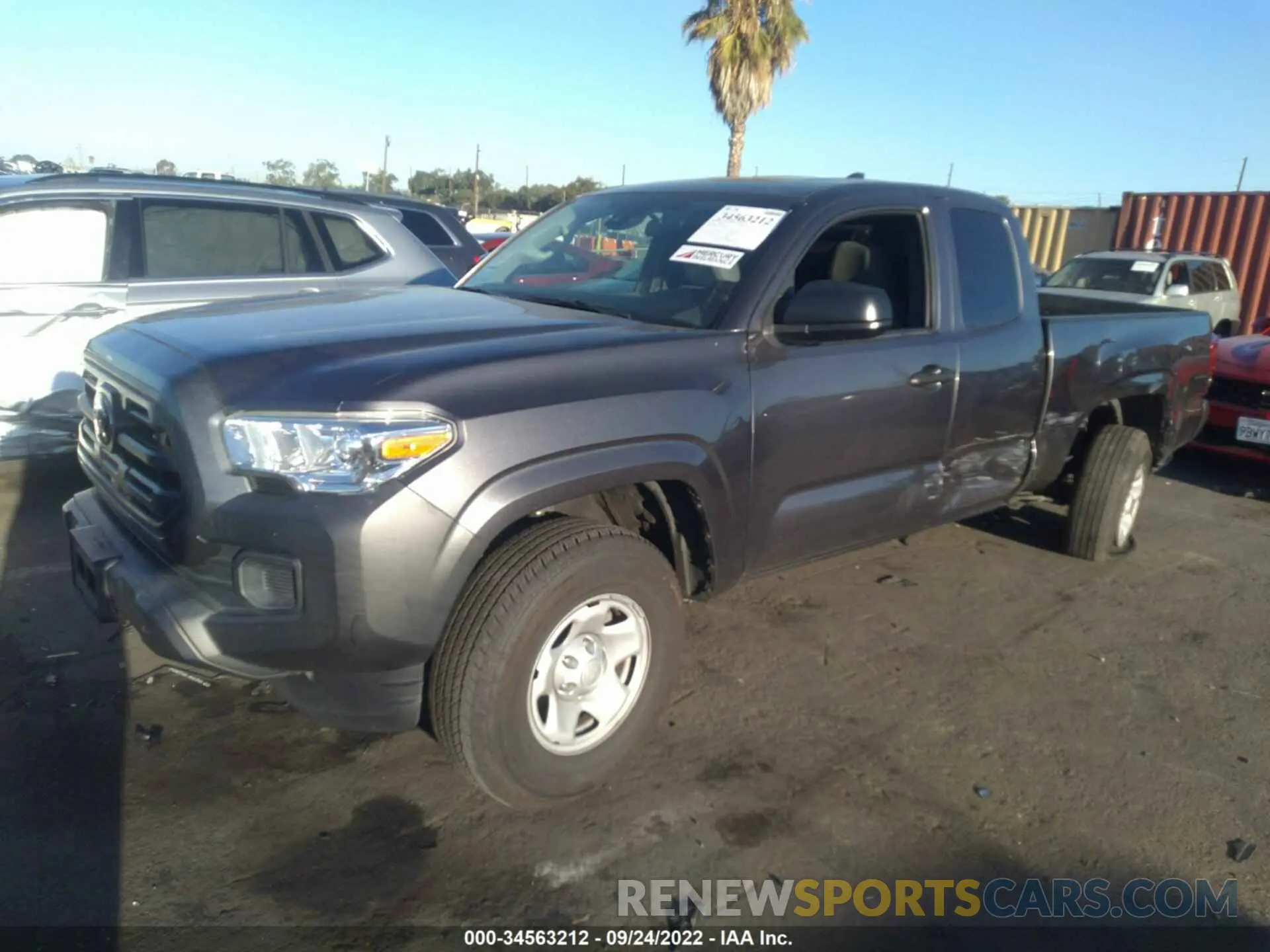 2 fotografías del automóvil dañado 5TFRX5GN1KX153062 TOYOTA TACOMA 2WD 2019