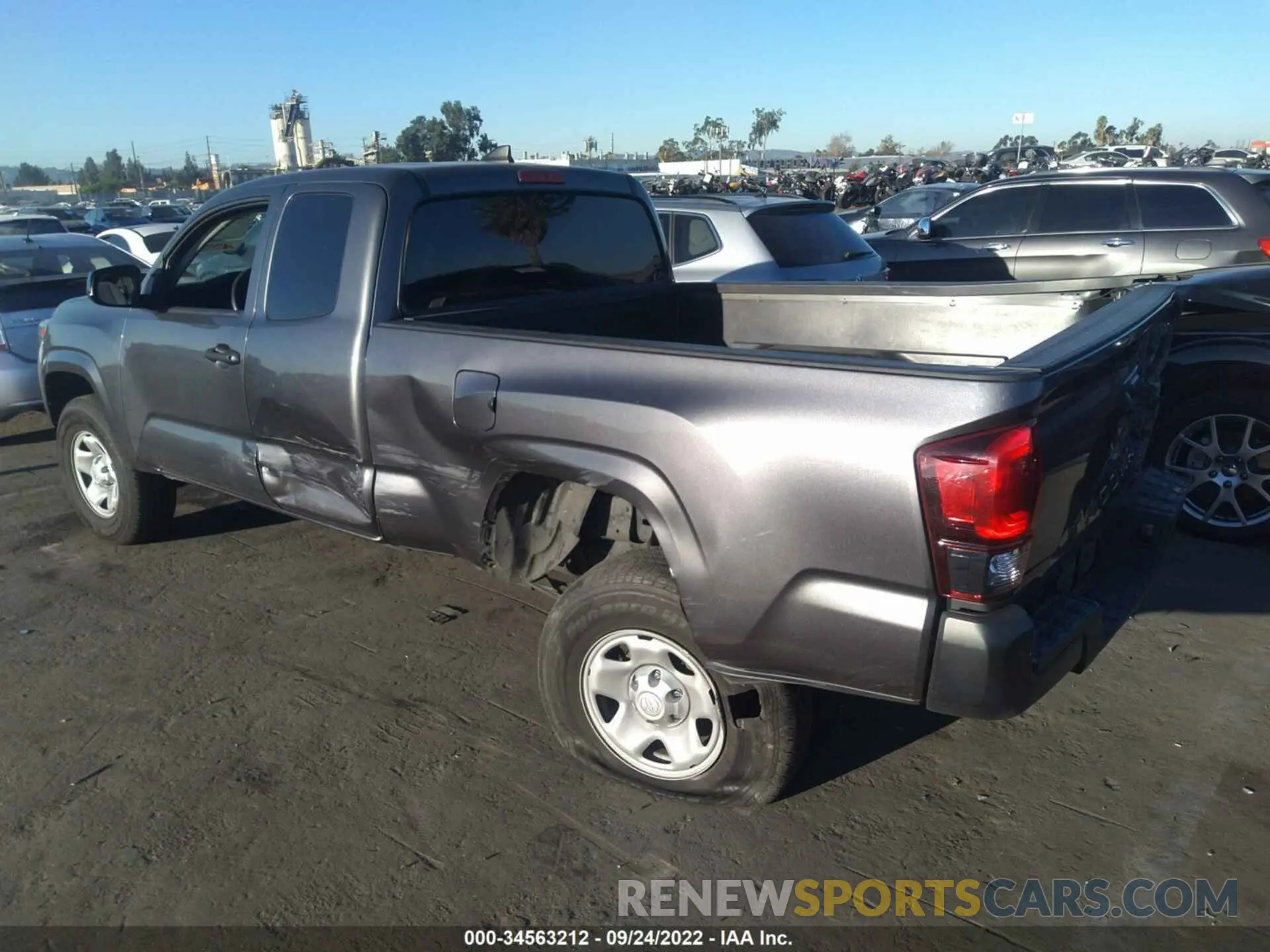 3 fotografías del automóvil dañado 5TFRX5GN1KX153062 TOYOTA TACOMA 2WD 2019
